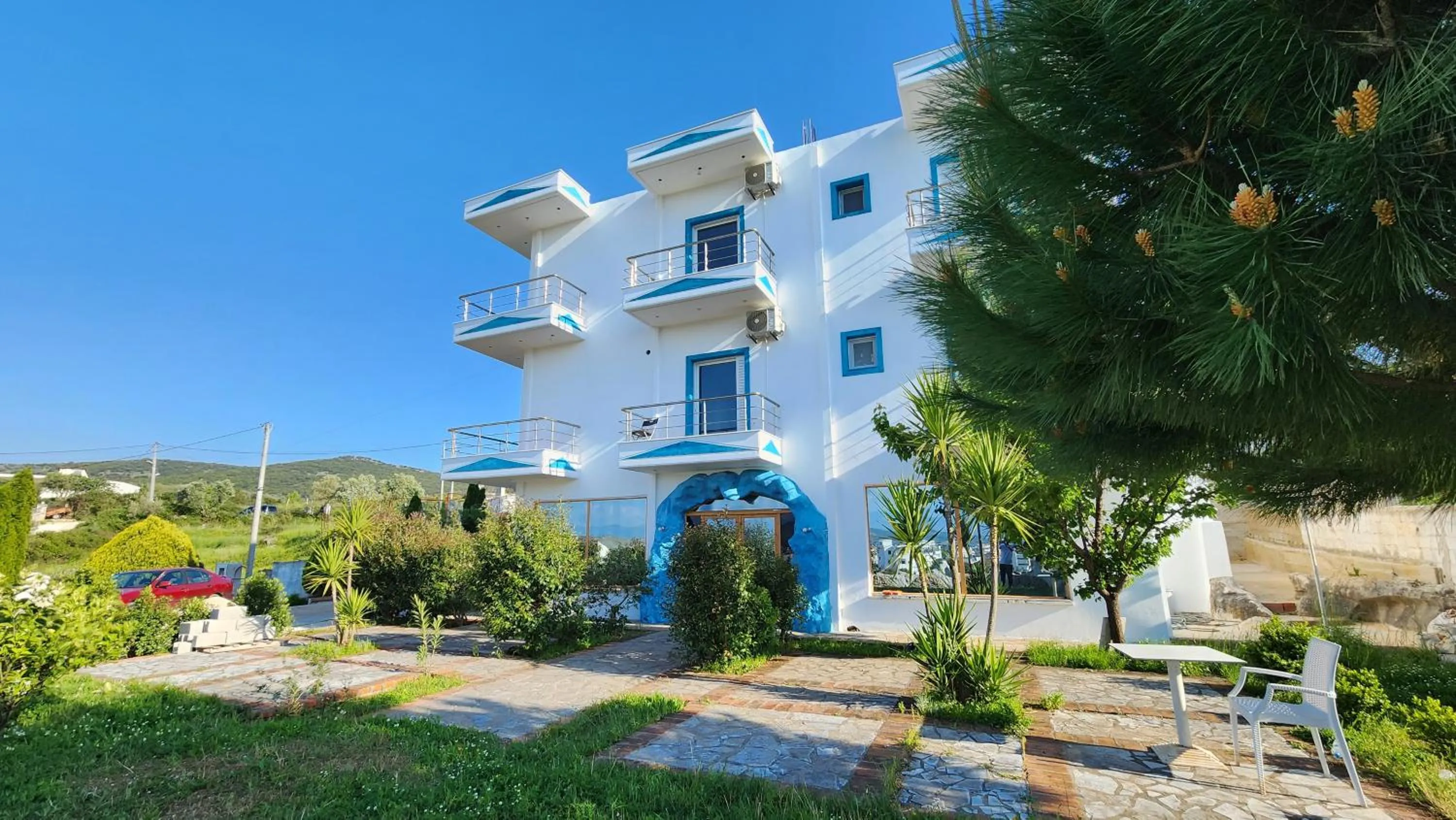 Property building in Vila Antica