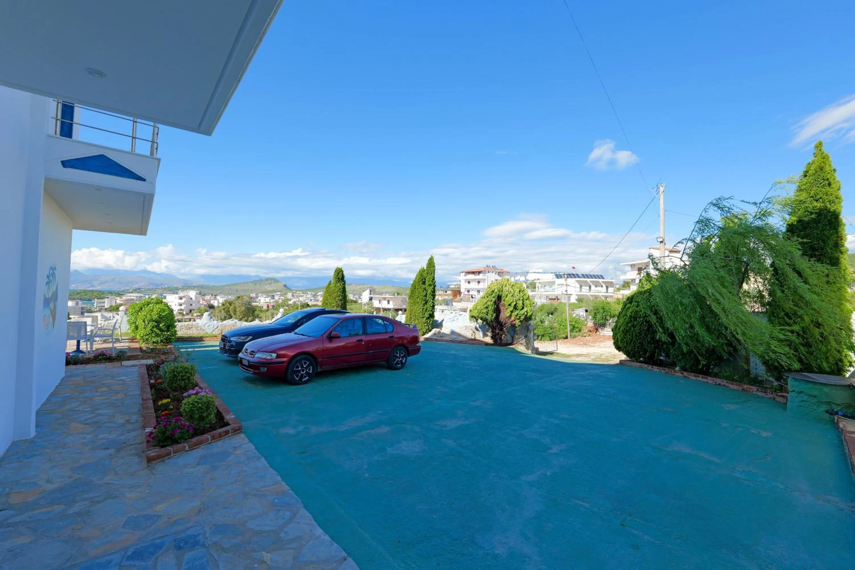 Property building in Vila Antica