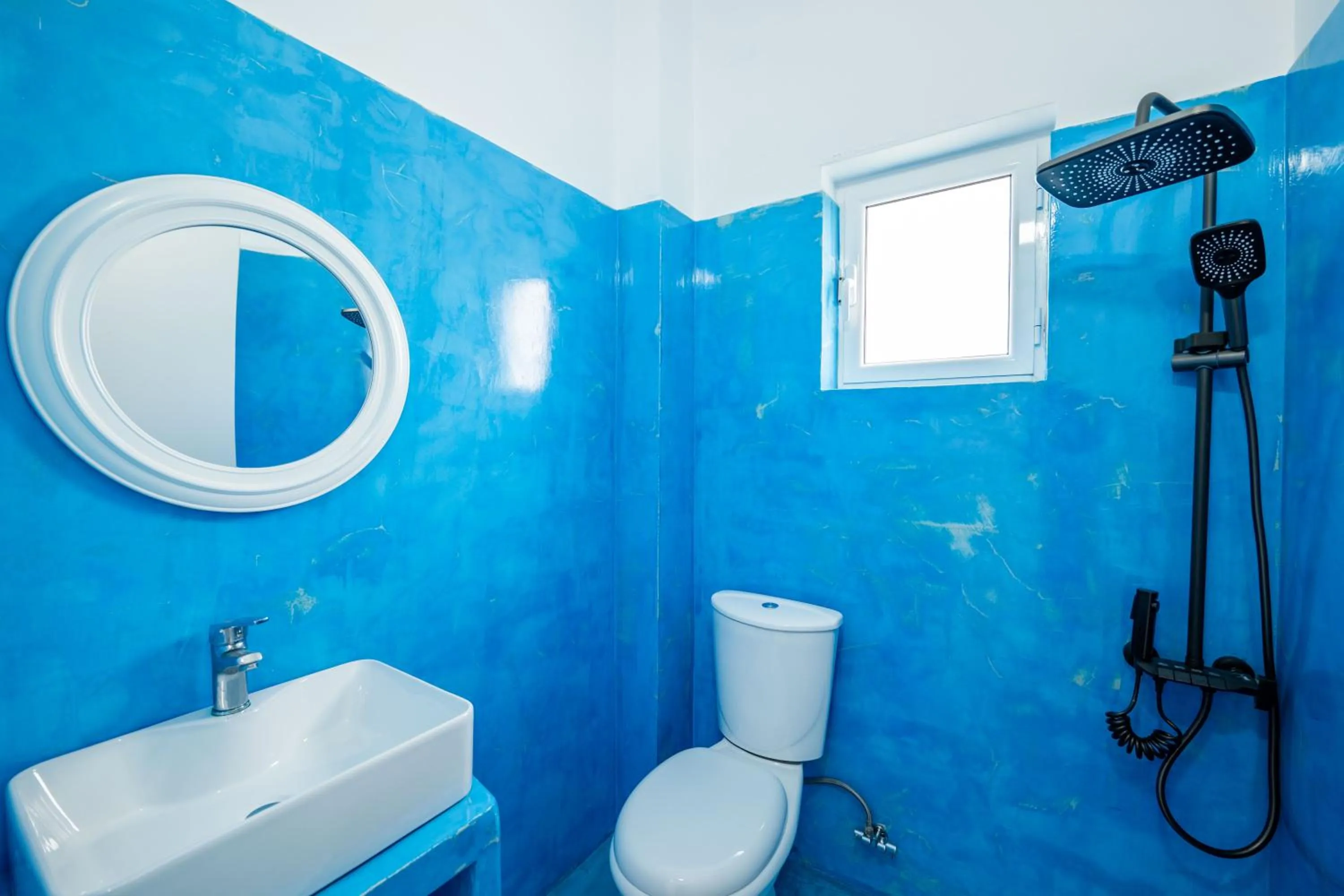 Shower in Vila Antica