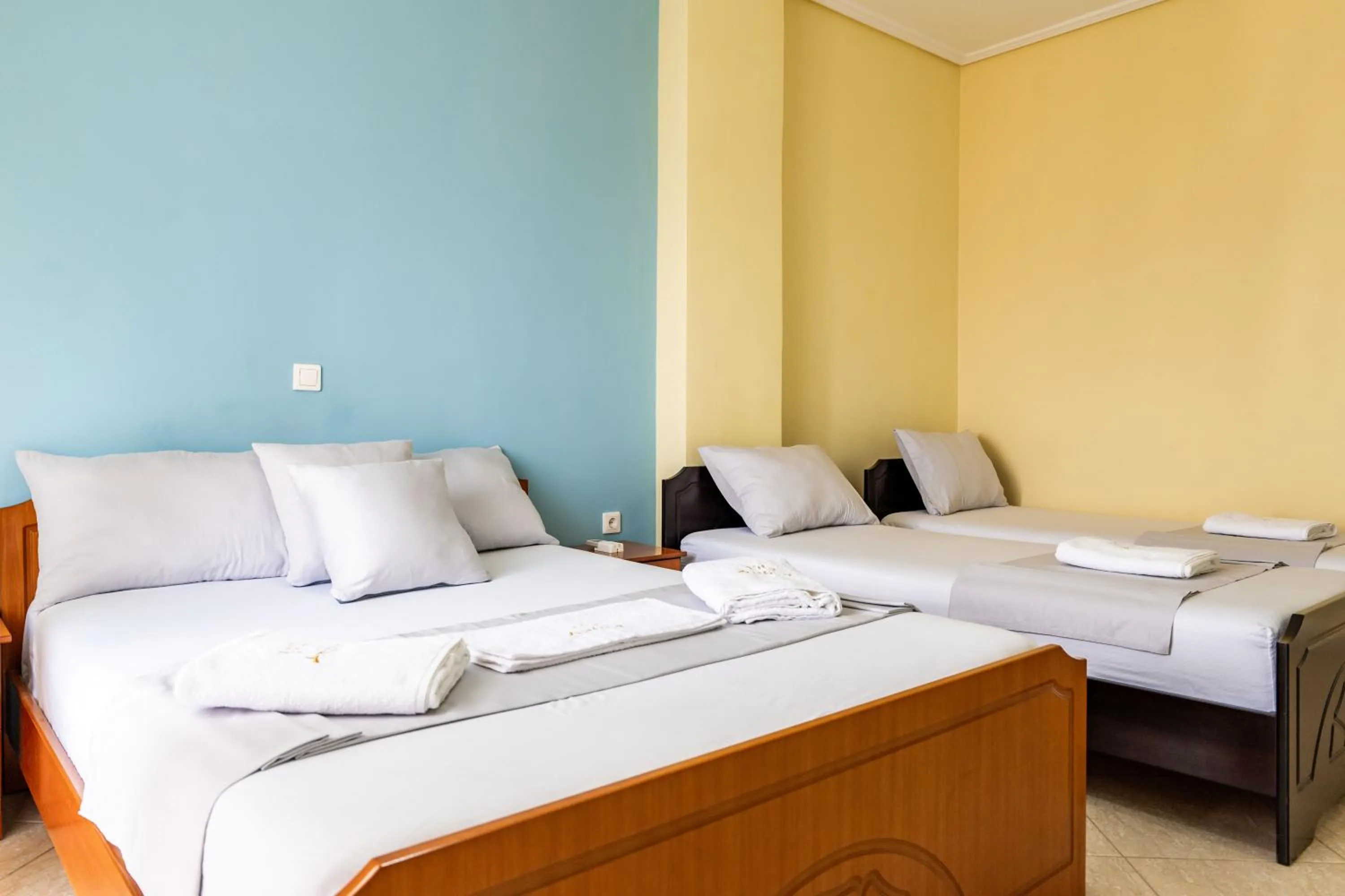 Photo of the whole room, Bed in Vila Antica