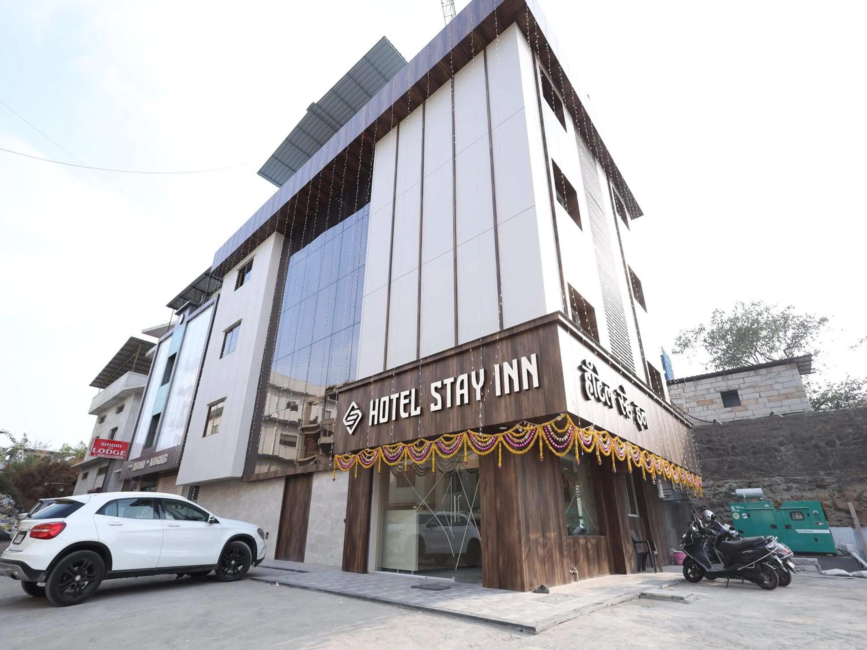 Property building in Hotel Stay Inn-MAHAPE