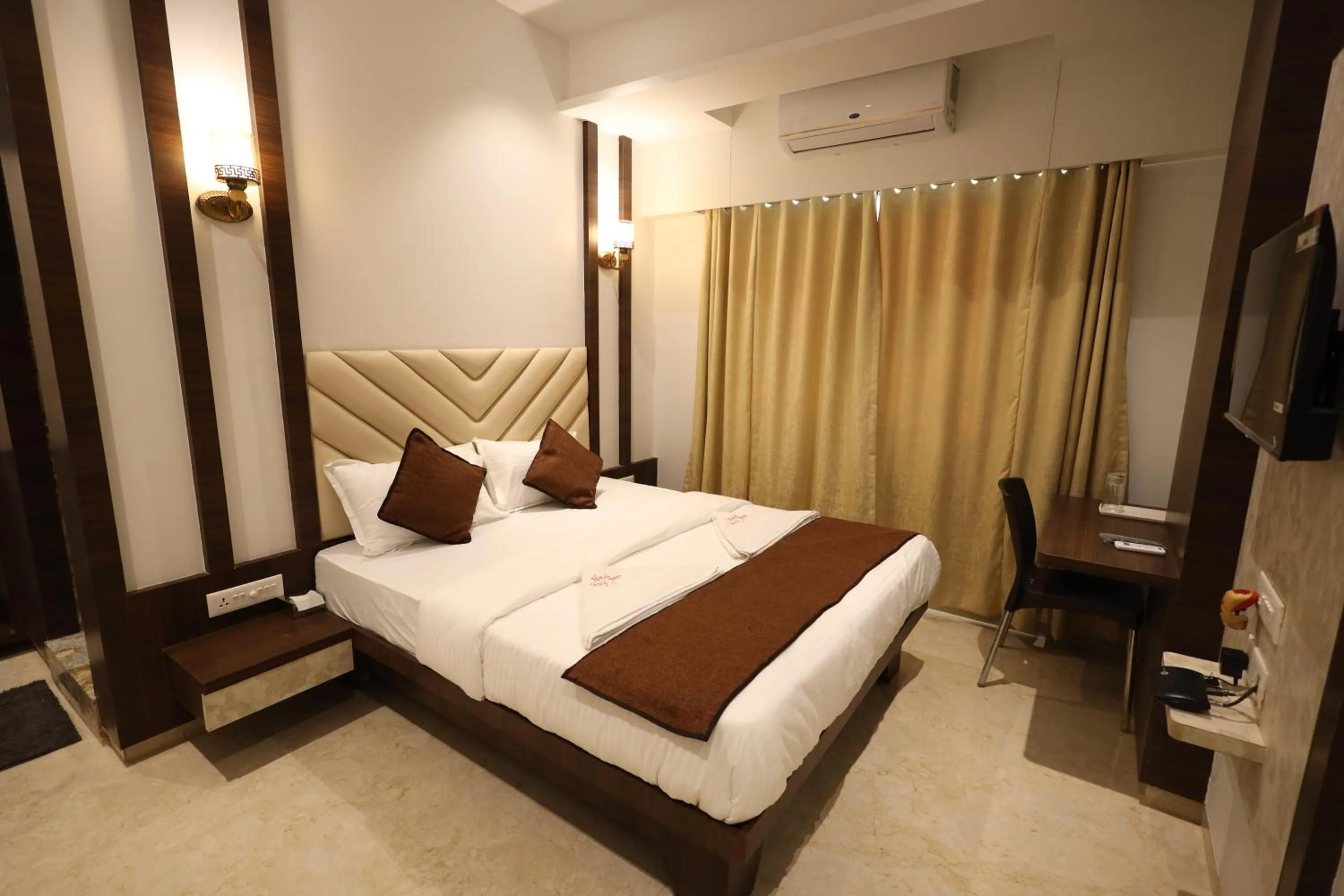 Bedroom, Bed in HOTEL STAY INN