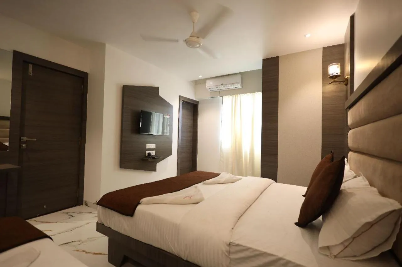 Bed in HOTEL STAY INN