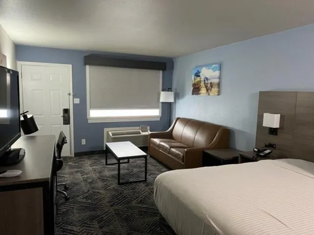 GARDEN INN & Suites
