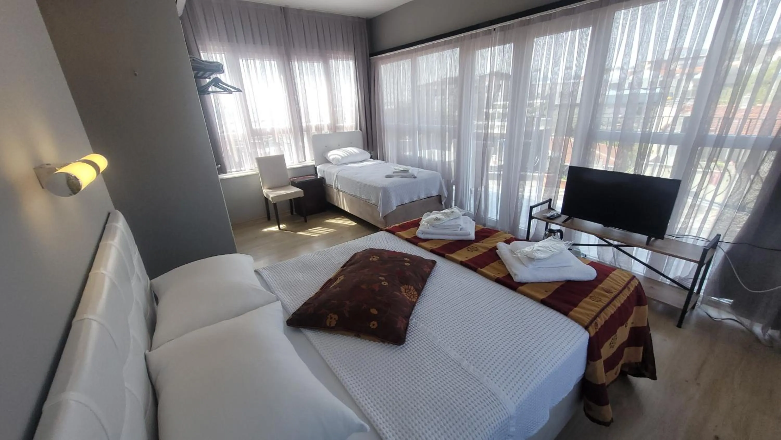 TV and multimedia, Bed in MEHMET BEY HOTEL