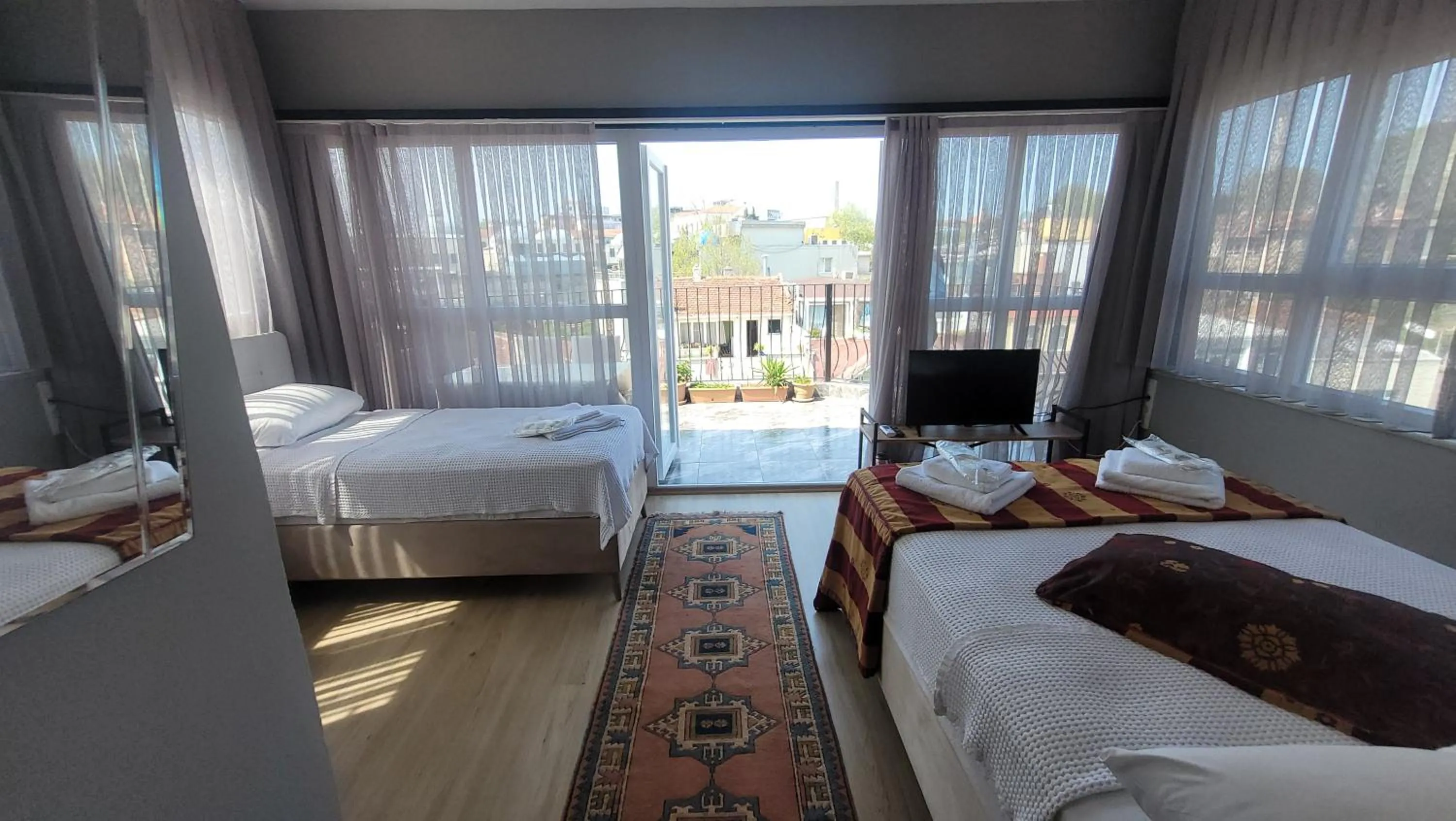 TV and multimedia, Bed in MEHMET BEY HOTEL