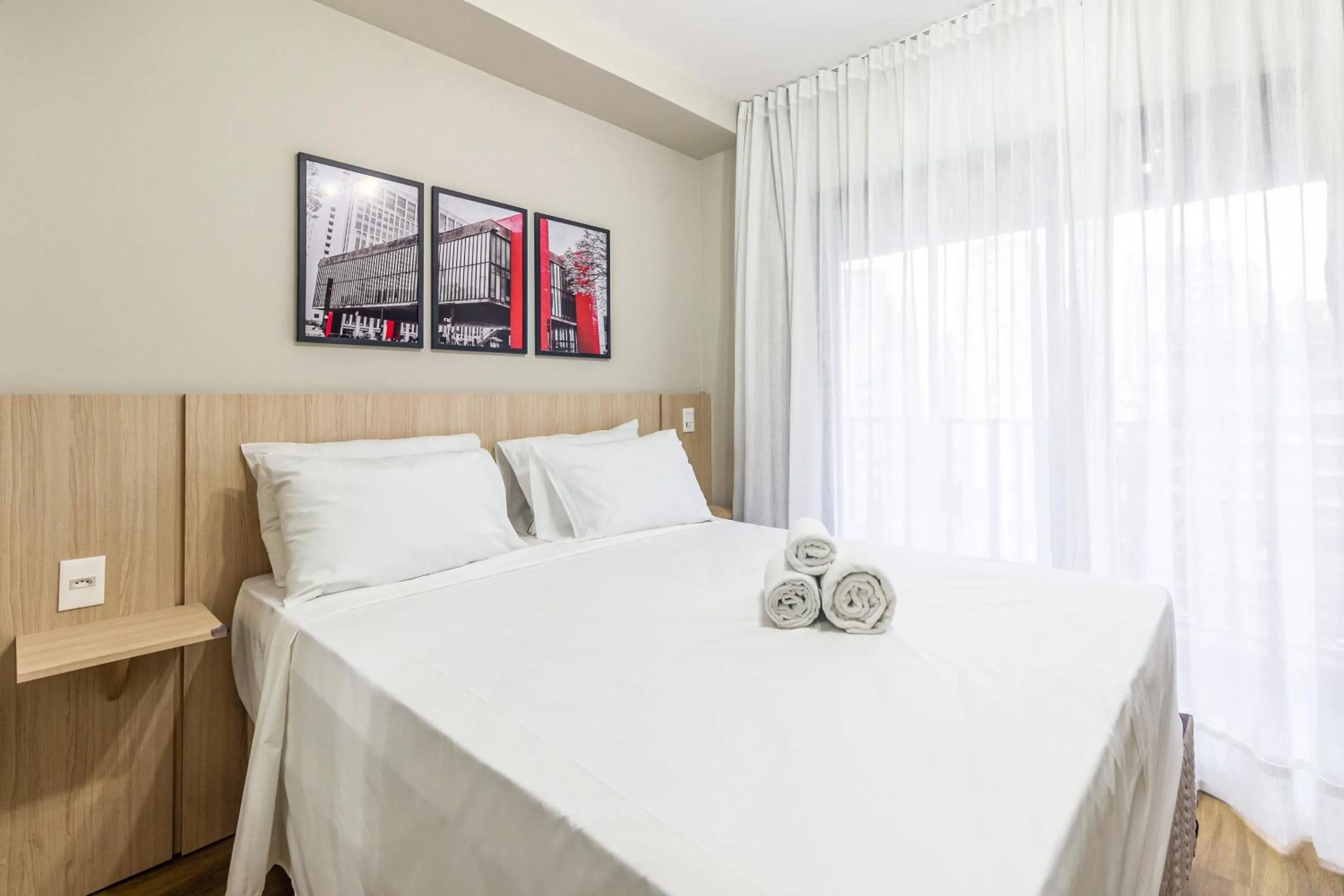 Bedroom, Bed in 360 SP Code