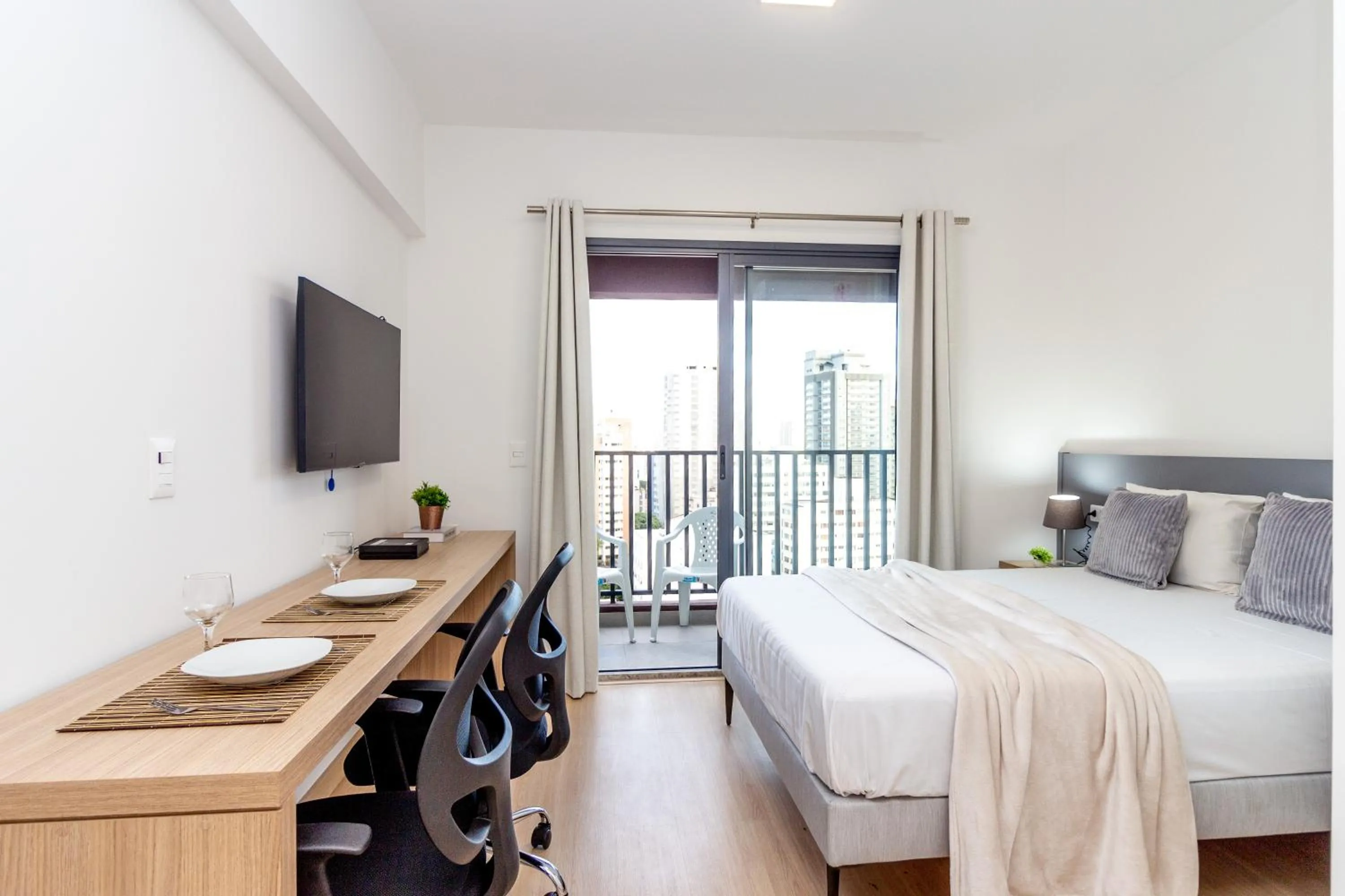 Bedroom, Bed in 360 SP Code