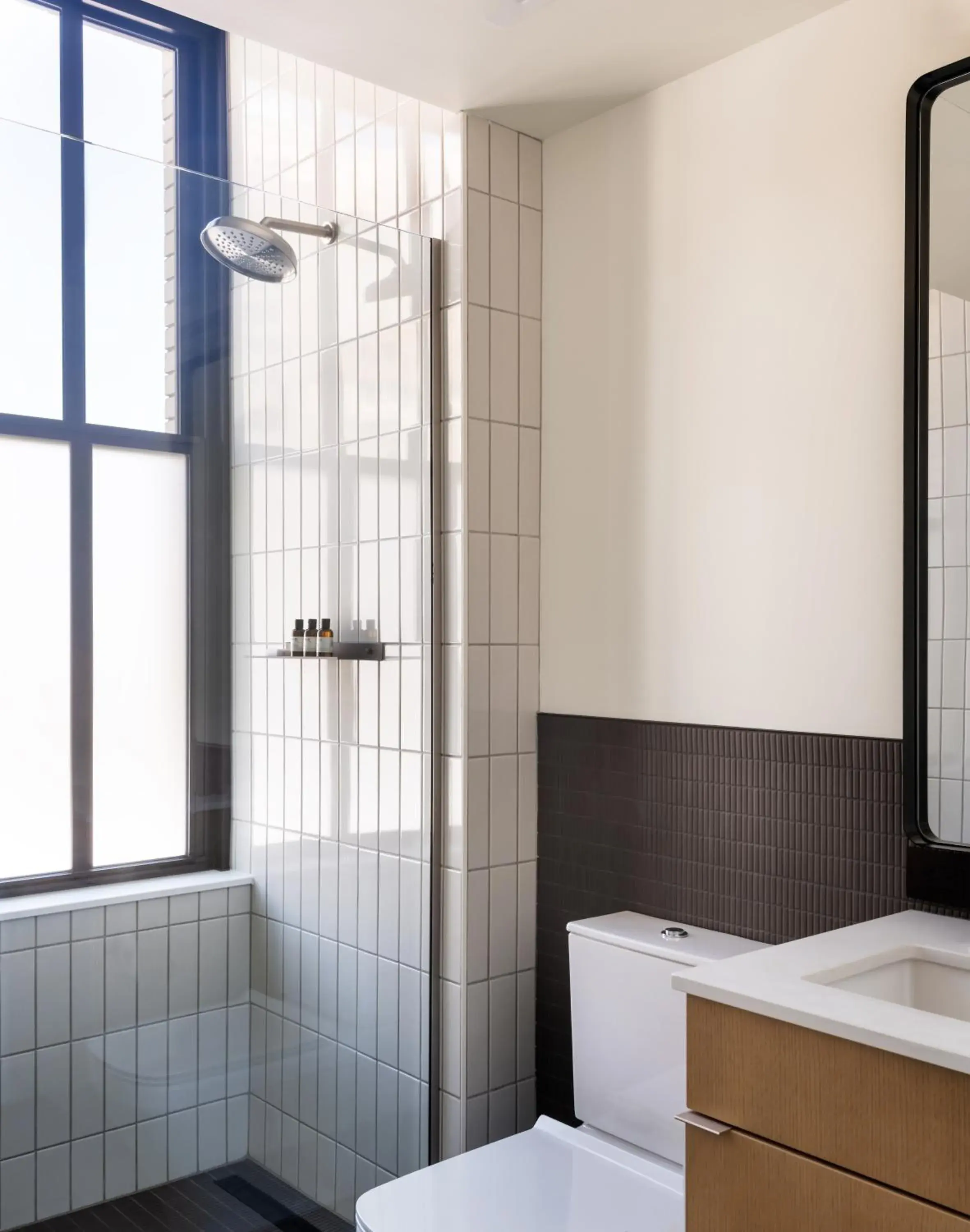 Queen Studio in ROOST Detroit Queen Studio in ROOST Detroit