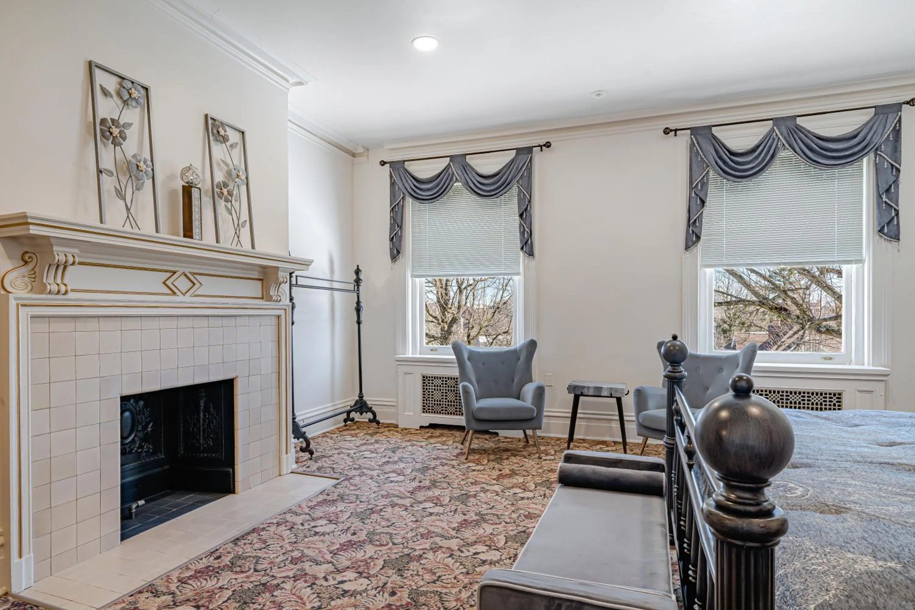 Seating area in The Grandeur Estate