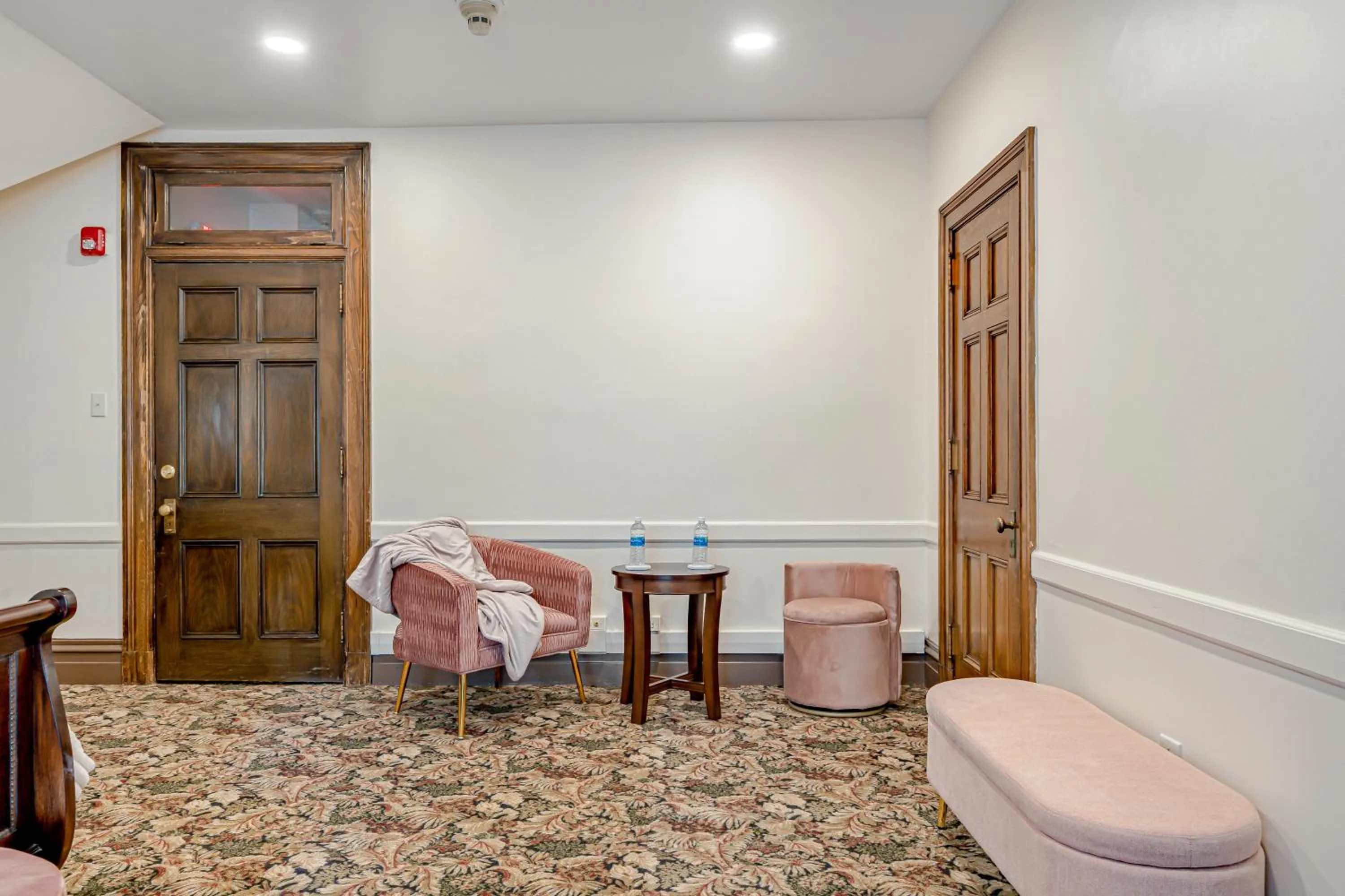 Seating area in The Grandeur Estate