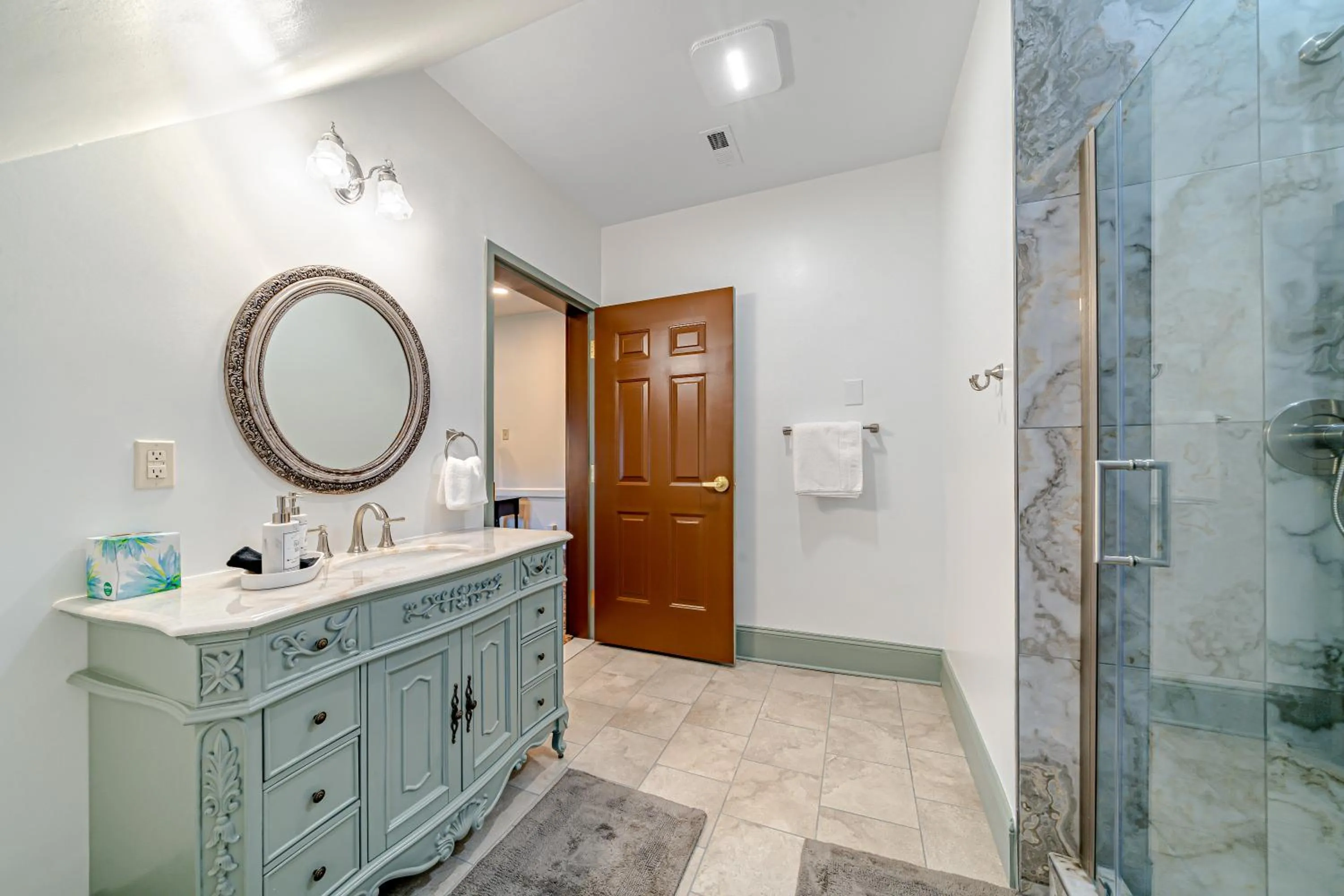 Bathroom in The Grandeur Estate
