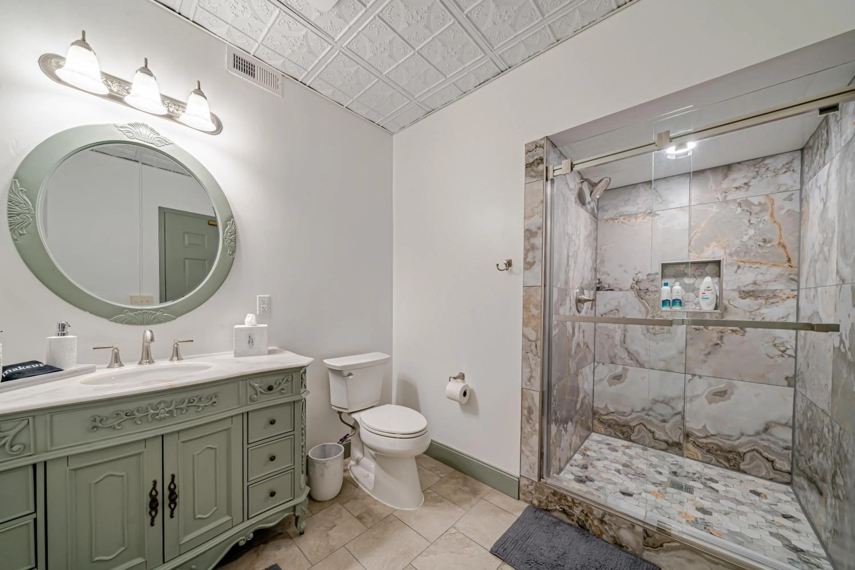 Bathroom in The Grandeur Estate