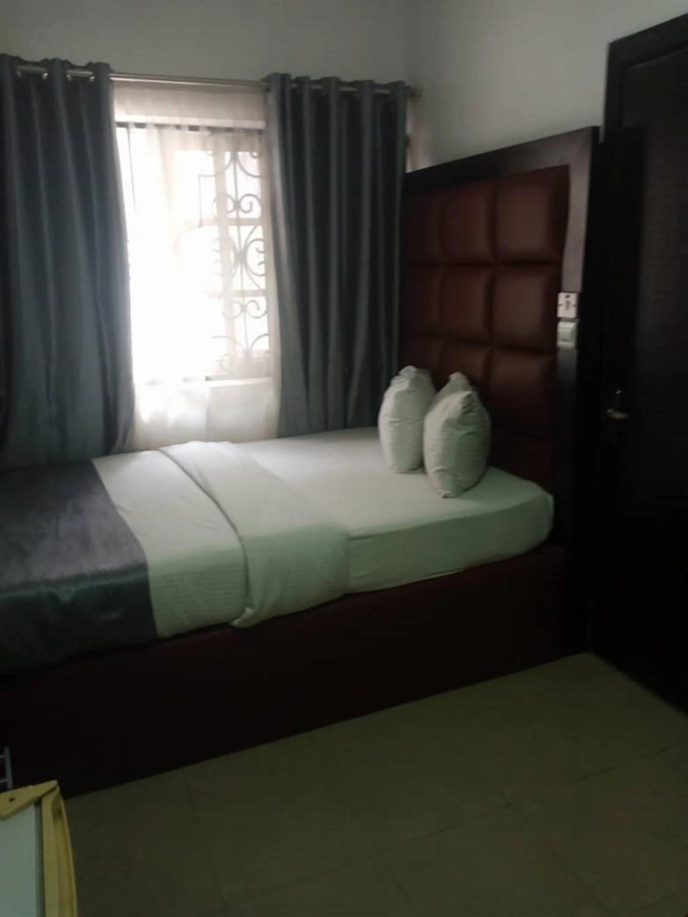 Bed in 4th Apartment and Suites