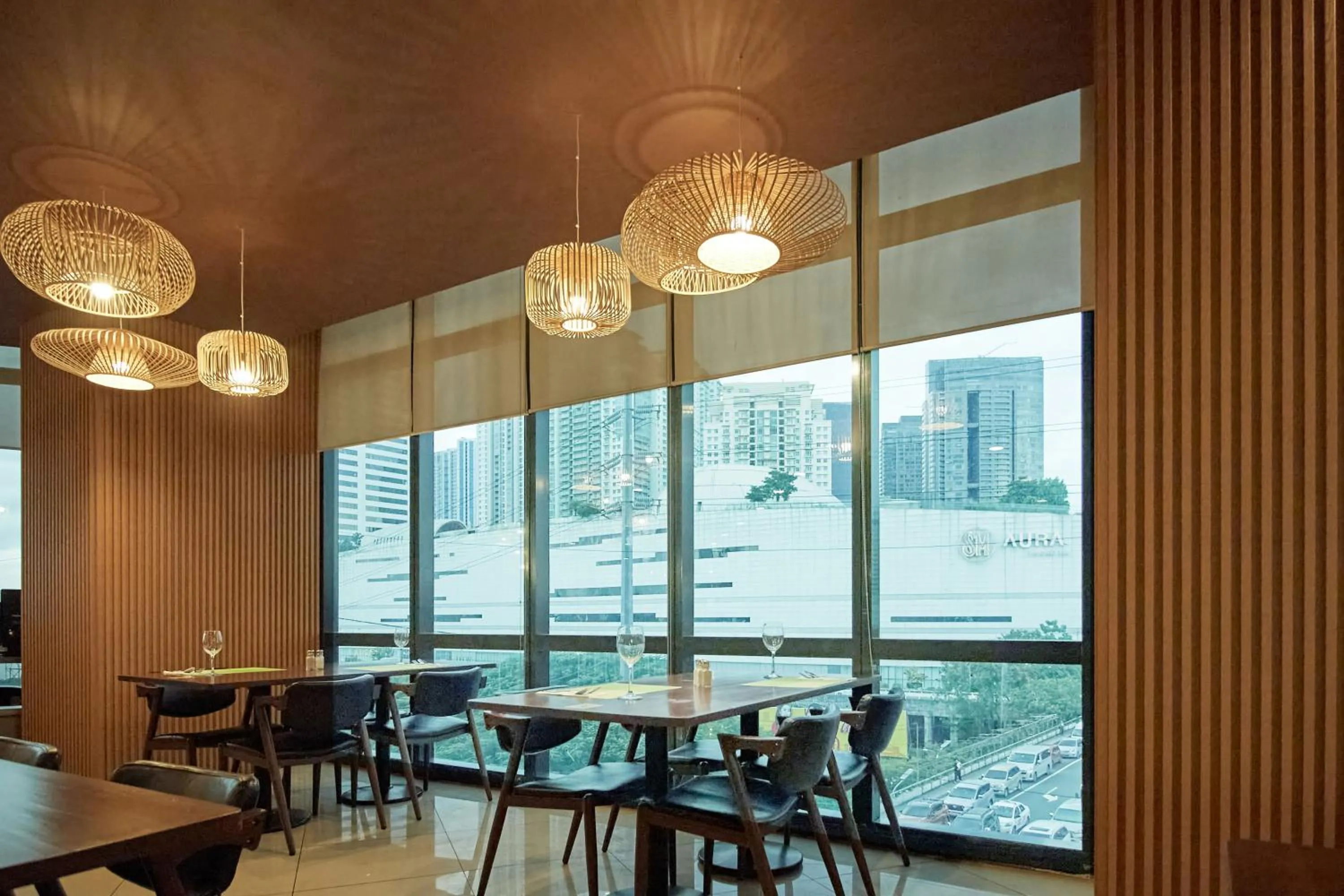 Restaurant/places to eat in Hotel101 - Fort