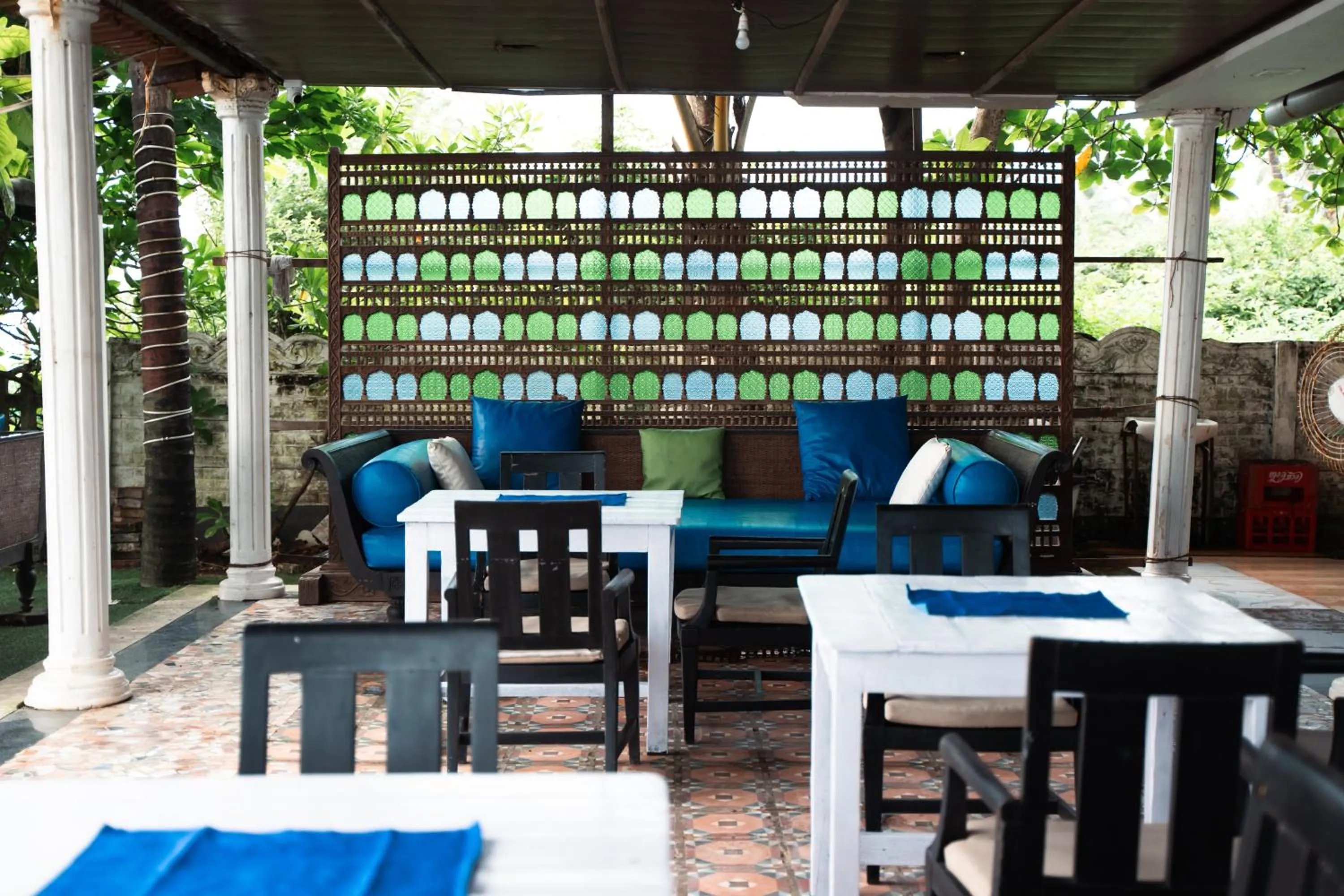 Restaurant/places to eat in Nasya Beachside Cottages