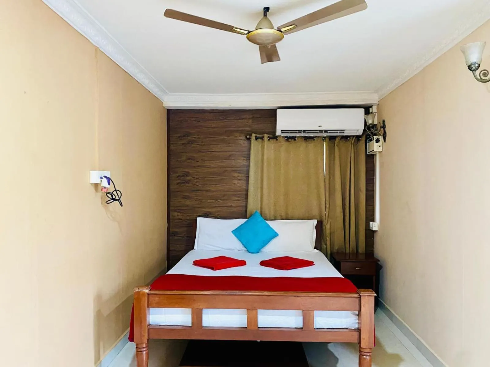Bed in Nasya Beachside Cottages