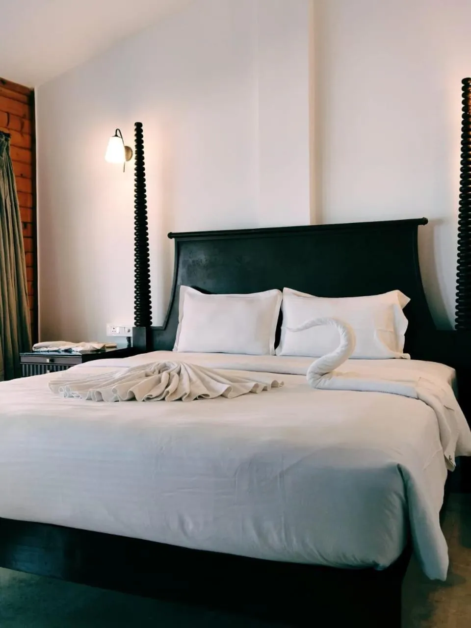 Bed in Nasya Beachside Cottages