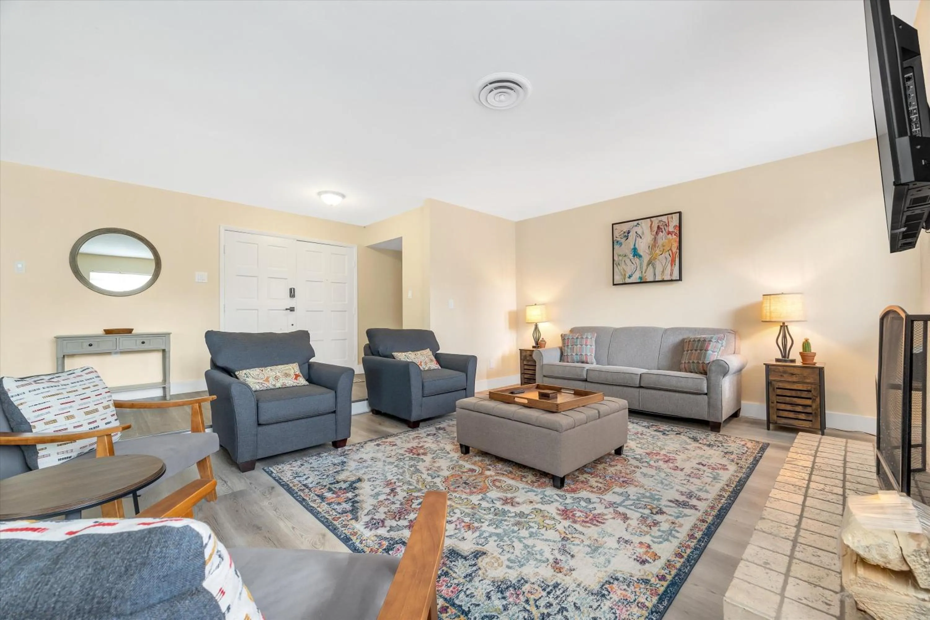 Stylish home with pool and spa