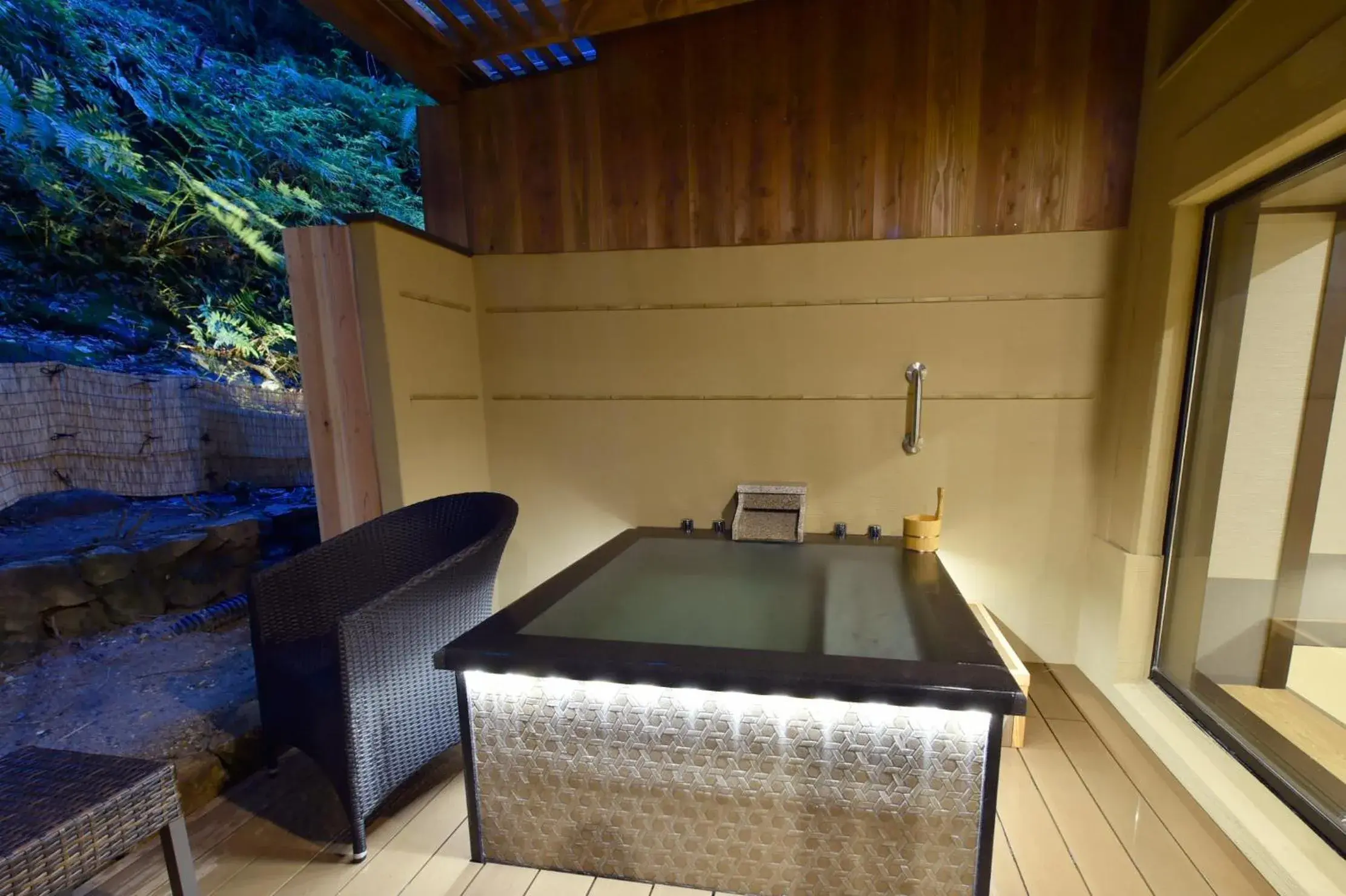Japanese-Style Superior Room with Open-Air Hot Spring Bath【Yama-no-Terrace 】 - single occupancy in Ryokan Sumiya Kihoan Japanese-Style Superior Room with Open-Air Hot Spring Bath【Yama-no-Terrace 】 - single occupancy in Ryokan Sumiya Kihoan