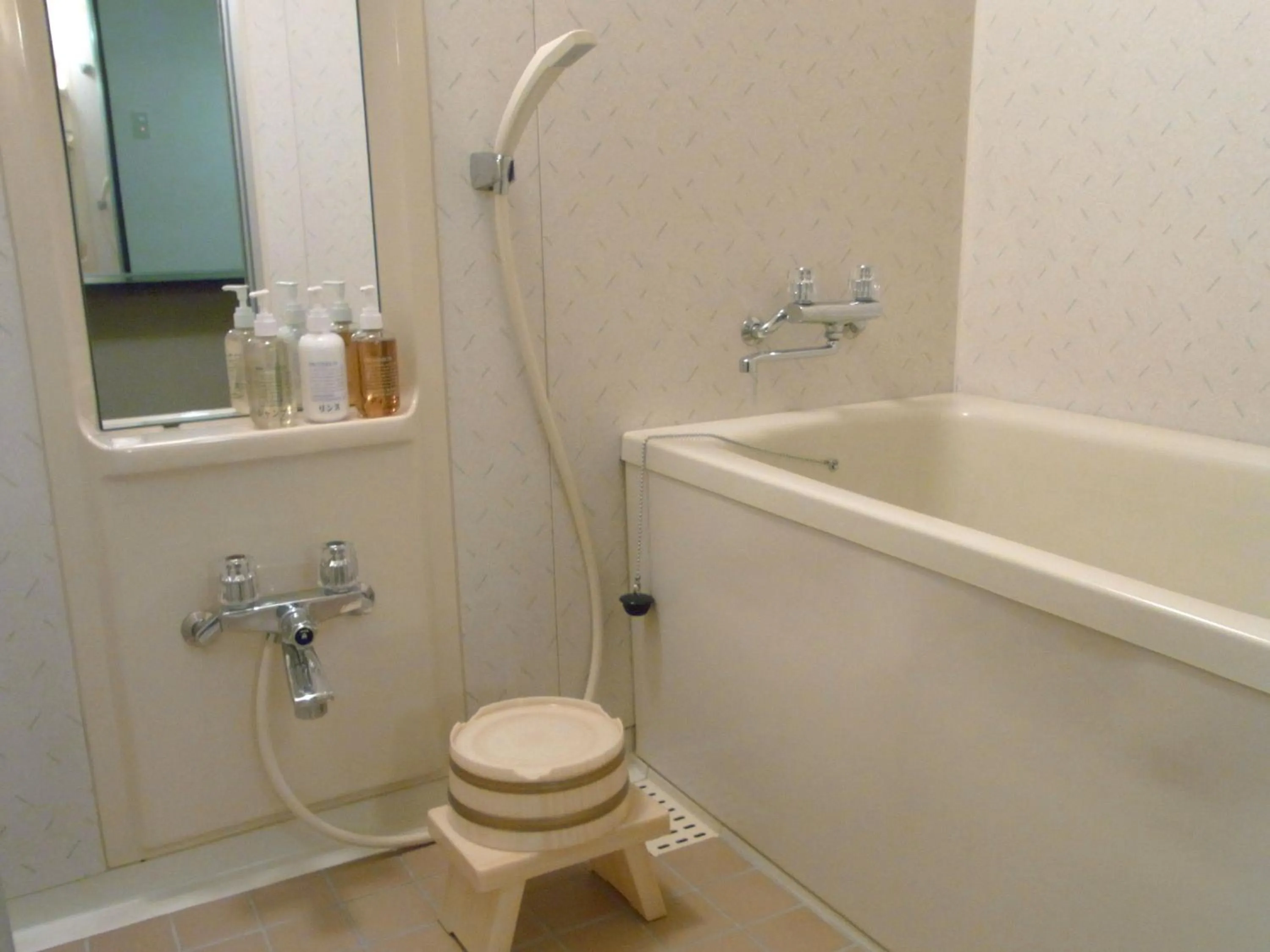 Shower in Ryokan Sumiya Kihoan