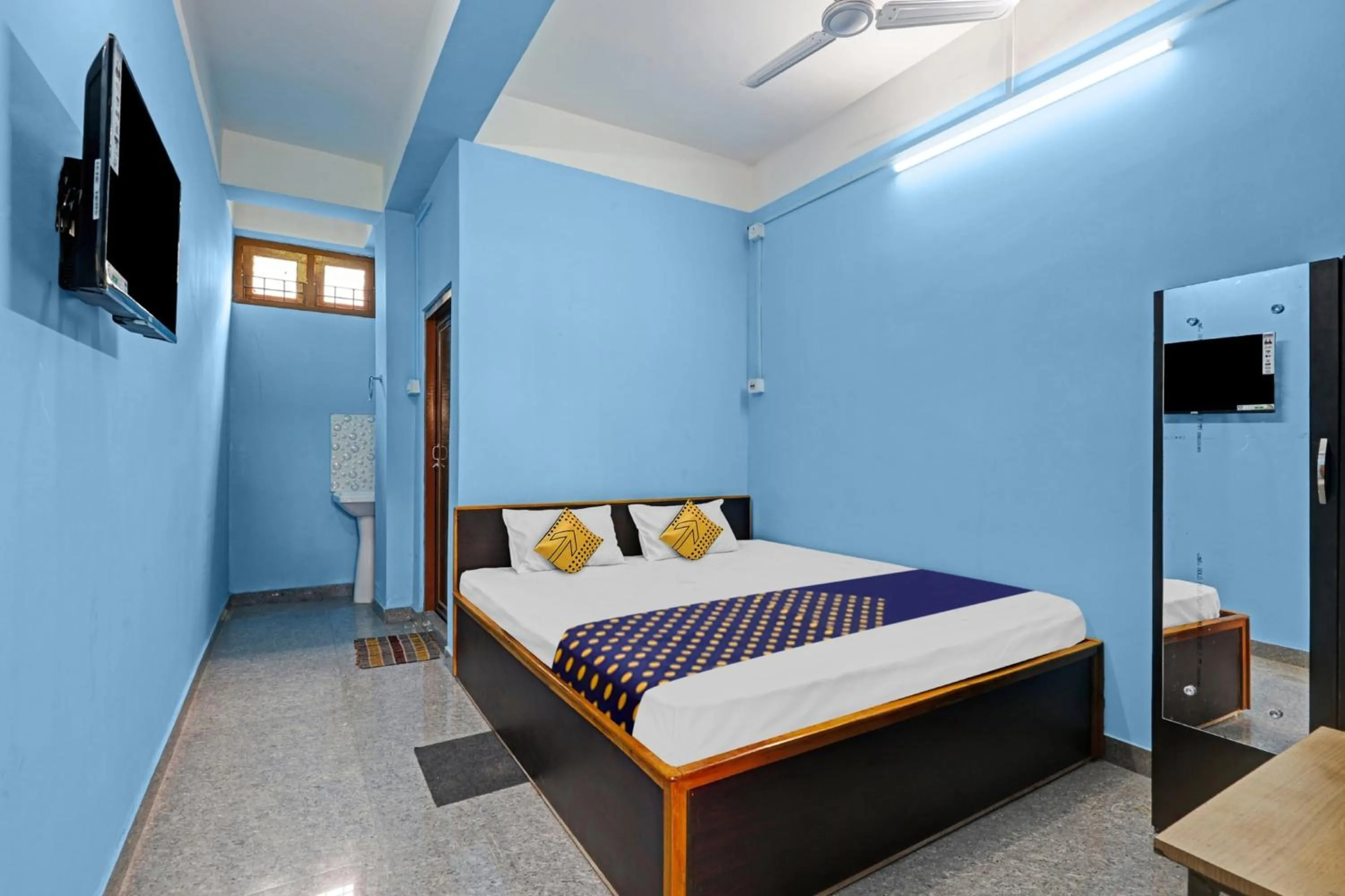Bedroom, Bed in Hotel O Garam Masala Residency
