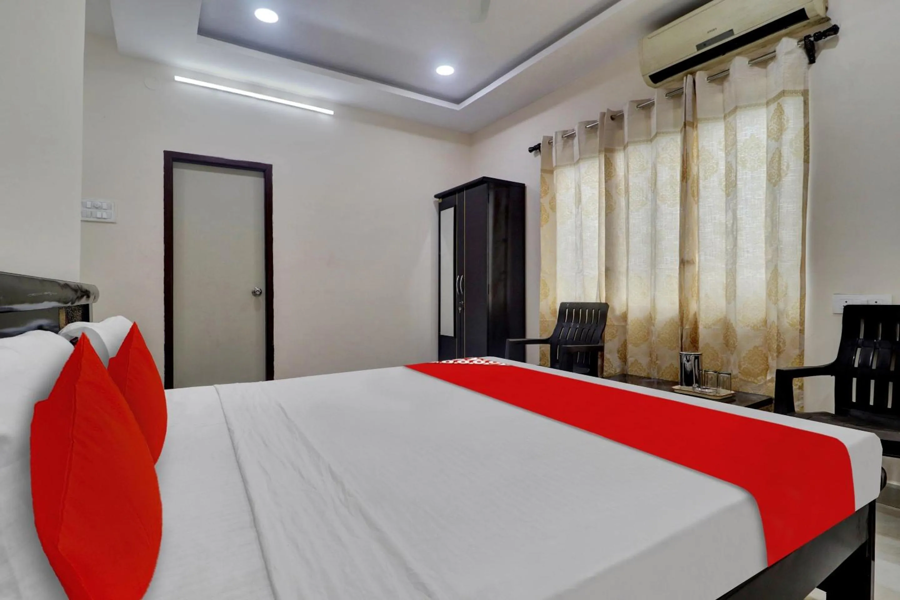 Bedroom, Bed in Hotel O Shri Ganesh Residency
