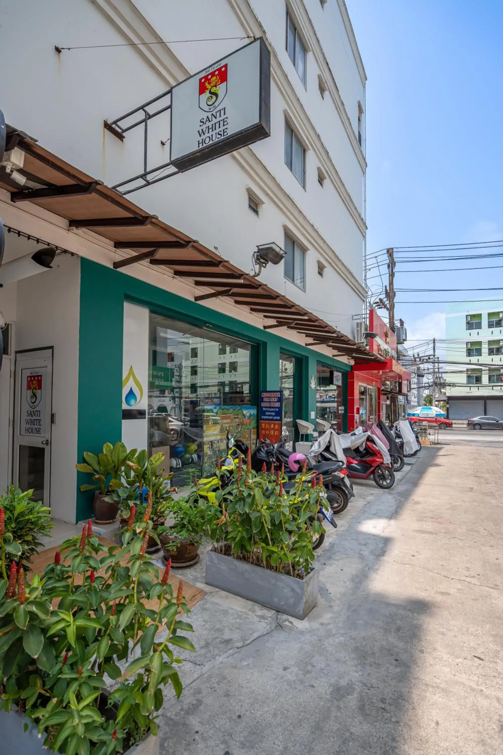 Santi White House Patong Santi White House Patong