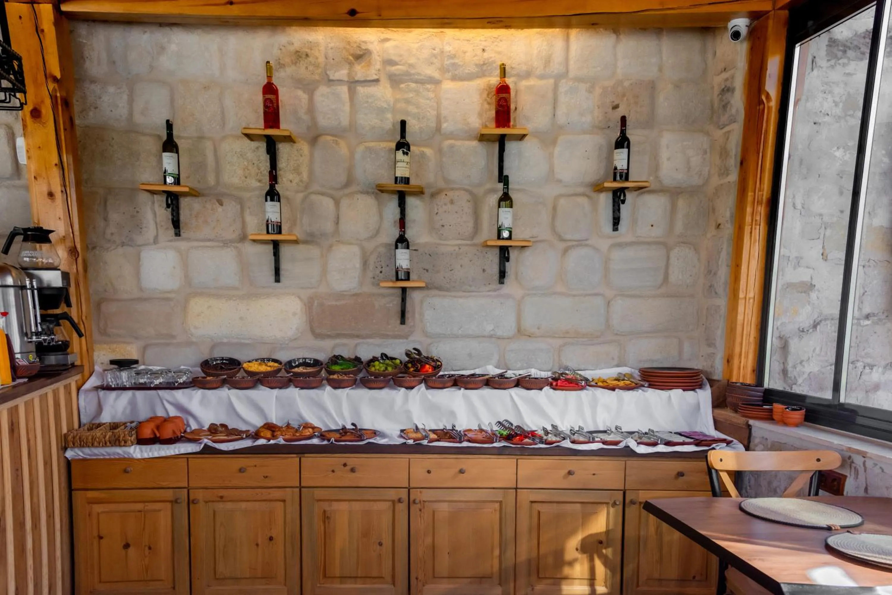 Restaurant/places to eat in Sora Cave Hotel