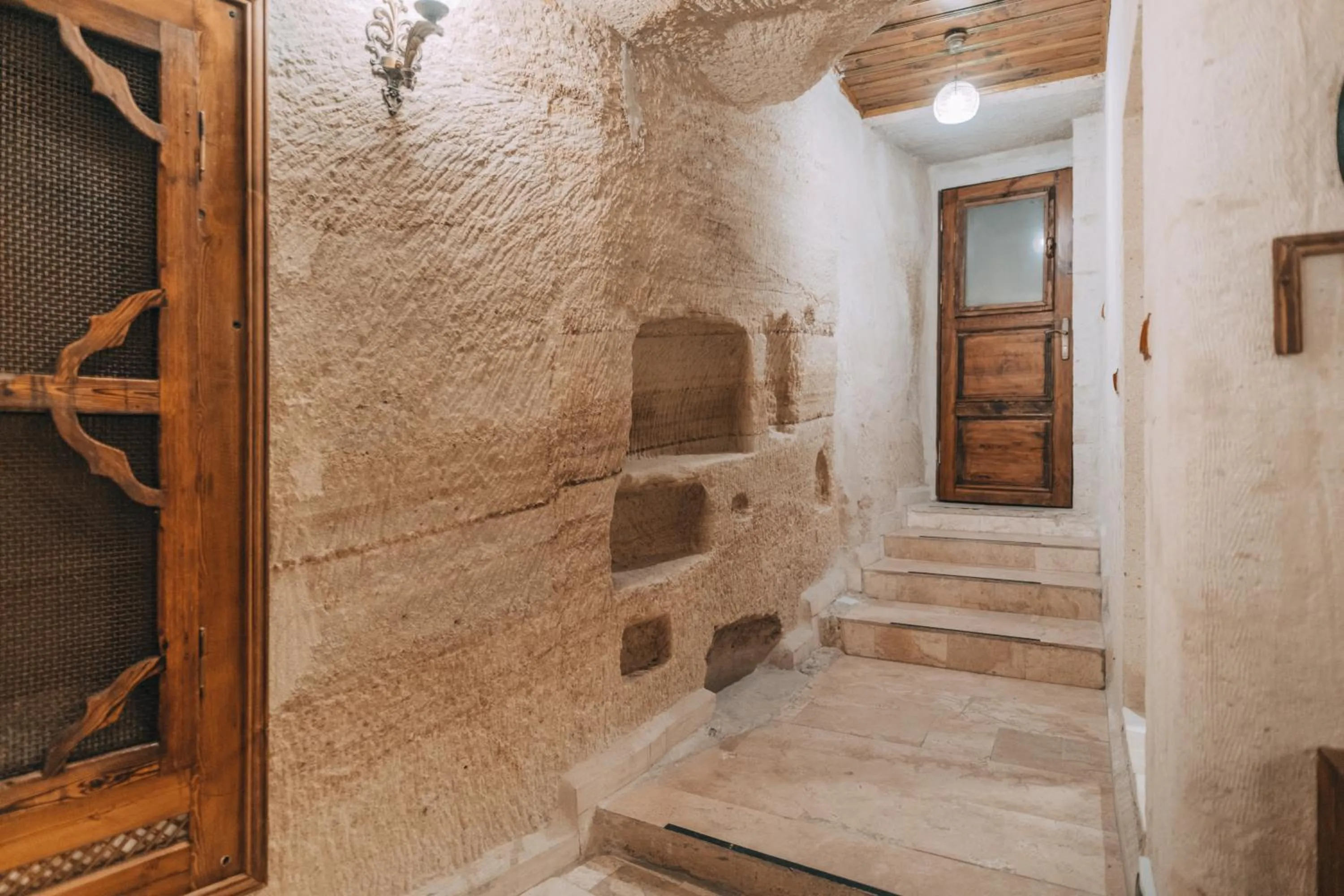 room service in Sora Cave Hotel