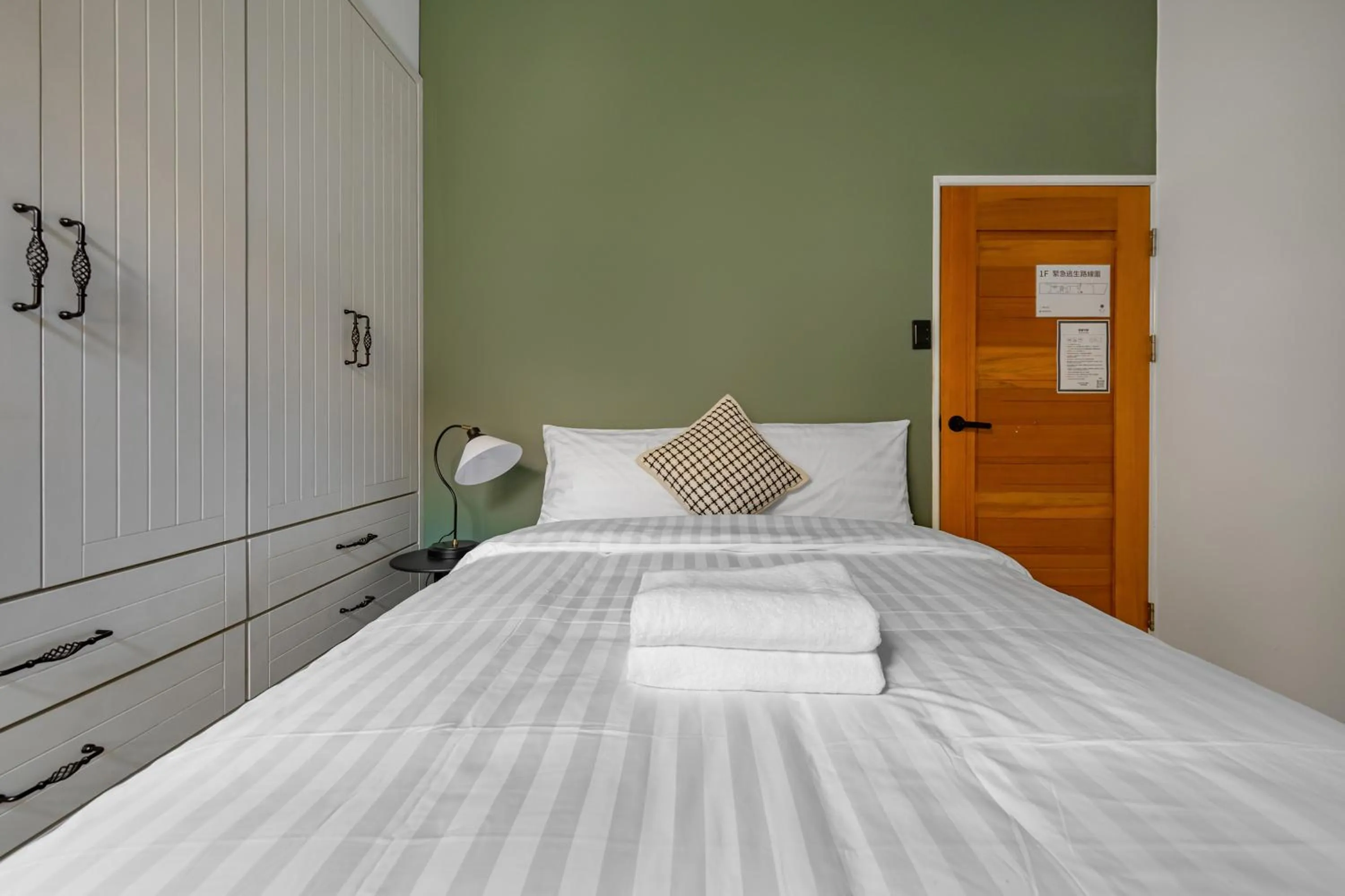 Bed in Sunset Mu Style Inn