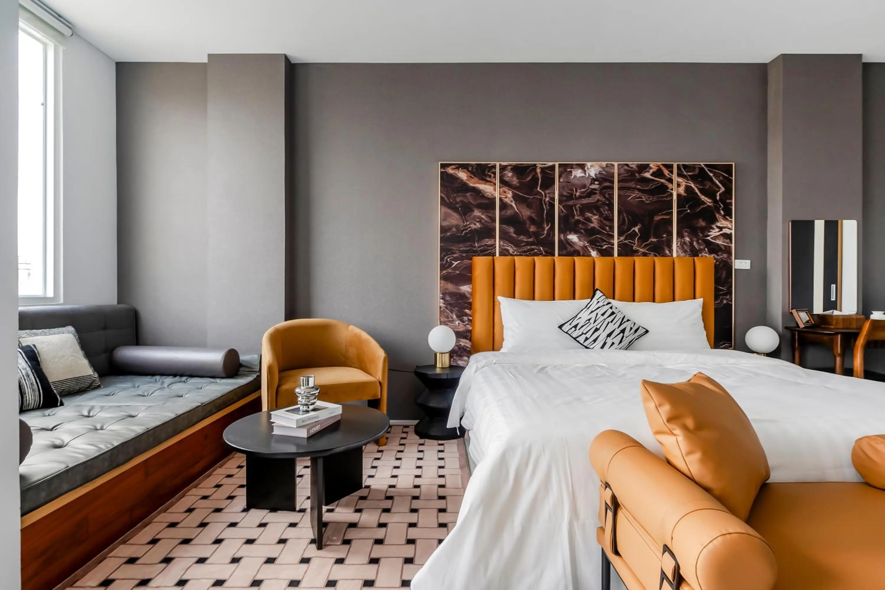 Photo of the whole room, Bed in Sunset Mu Style Inn