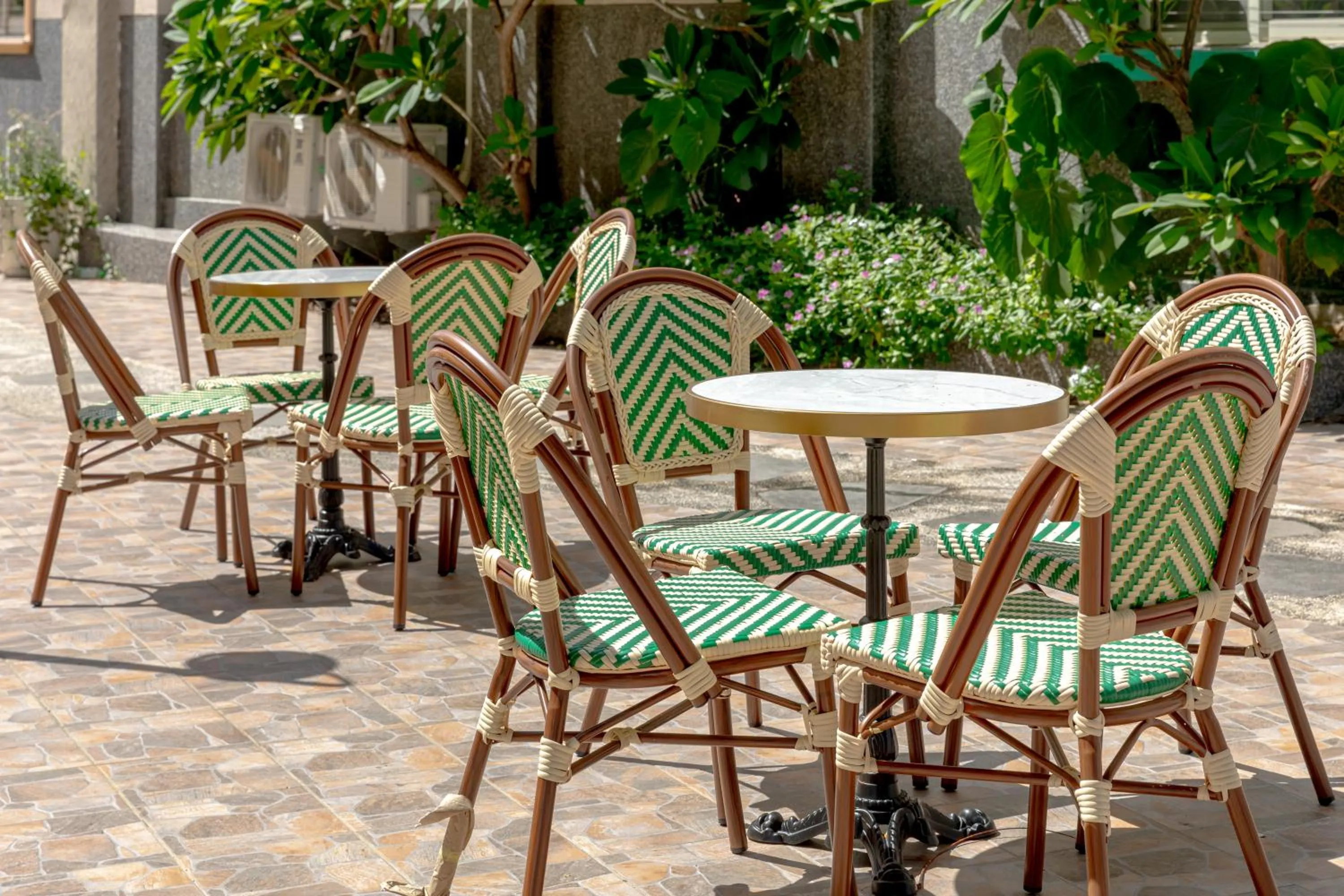 Patio in Sunset Mu Style Inn