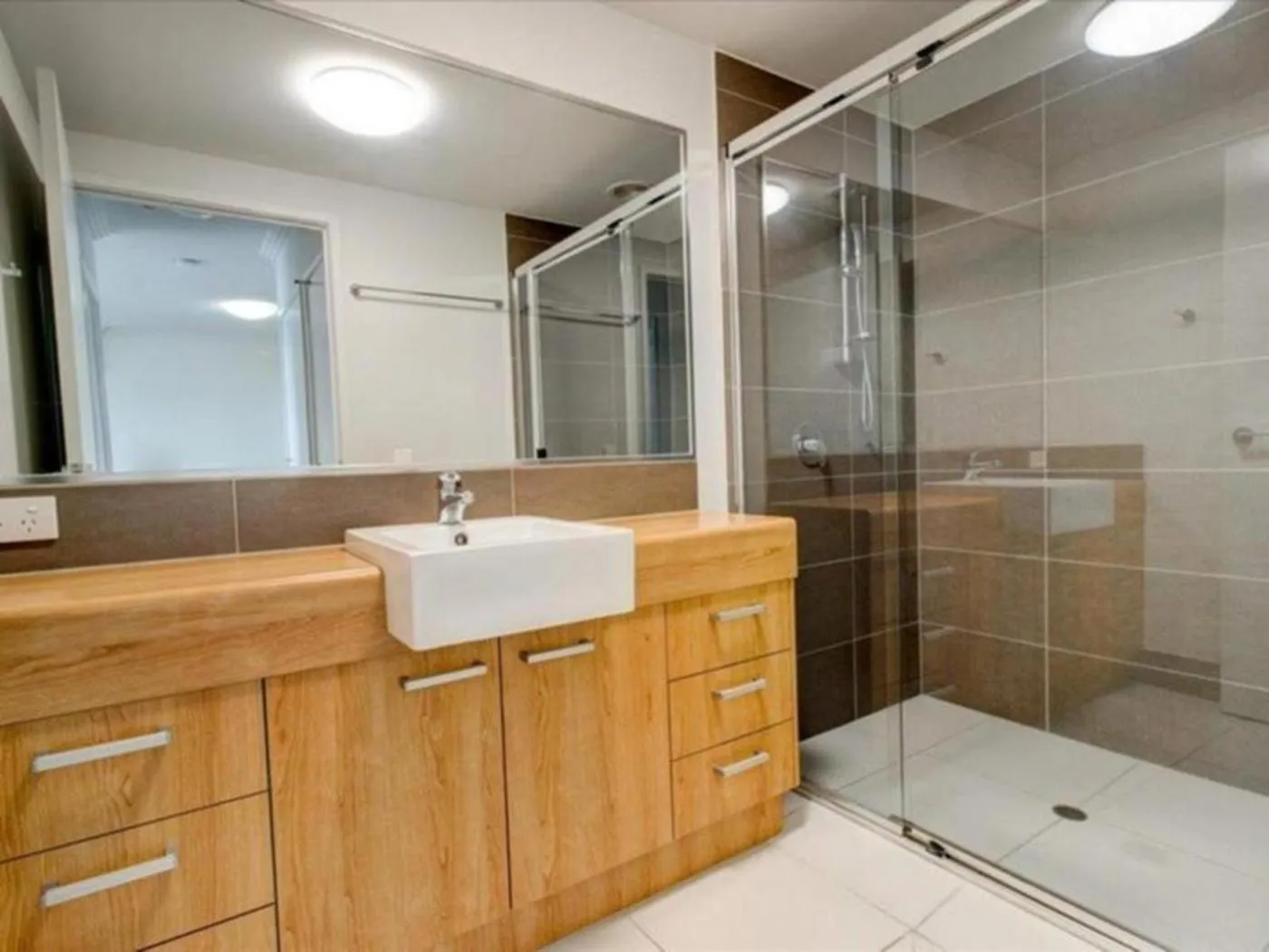 Bathroom in Broadwater on the Peninsula