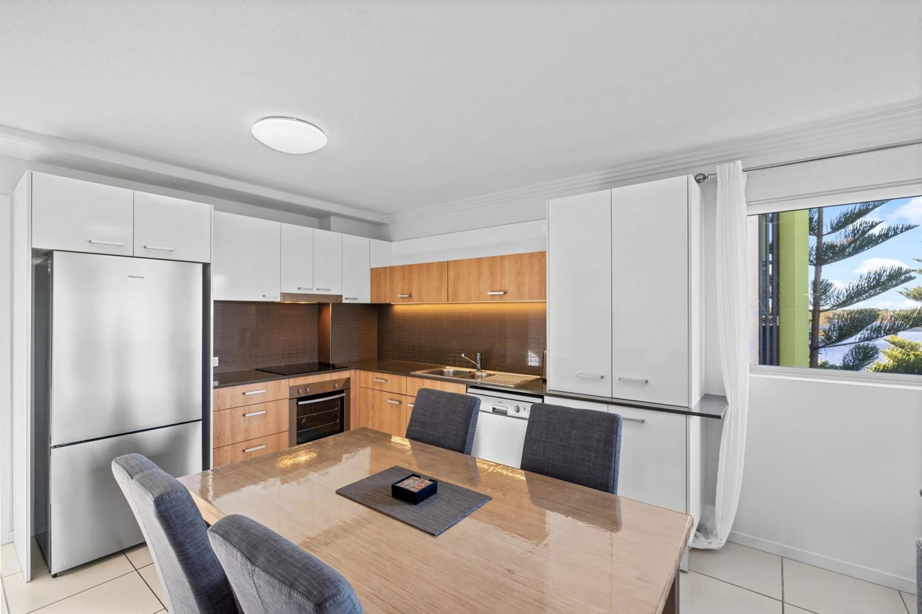 Kitchen or kitchenette in Broadwater on the Peninsula