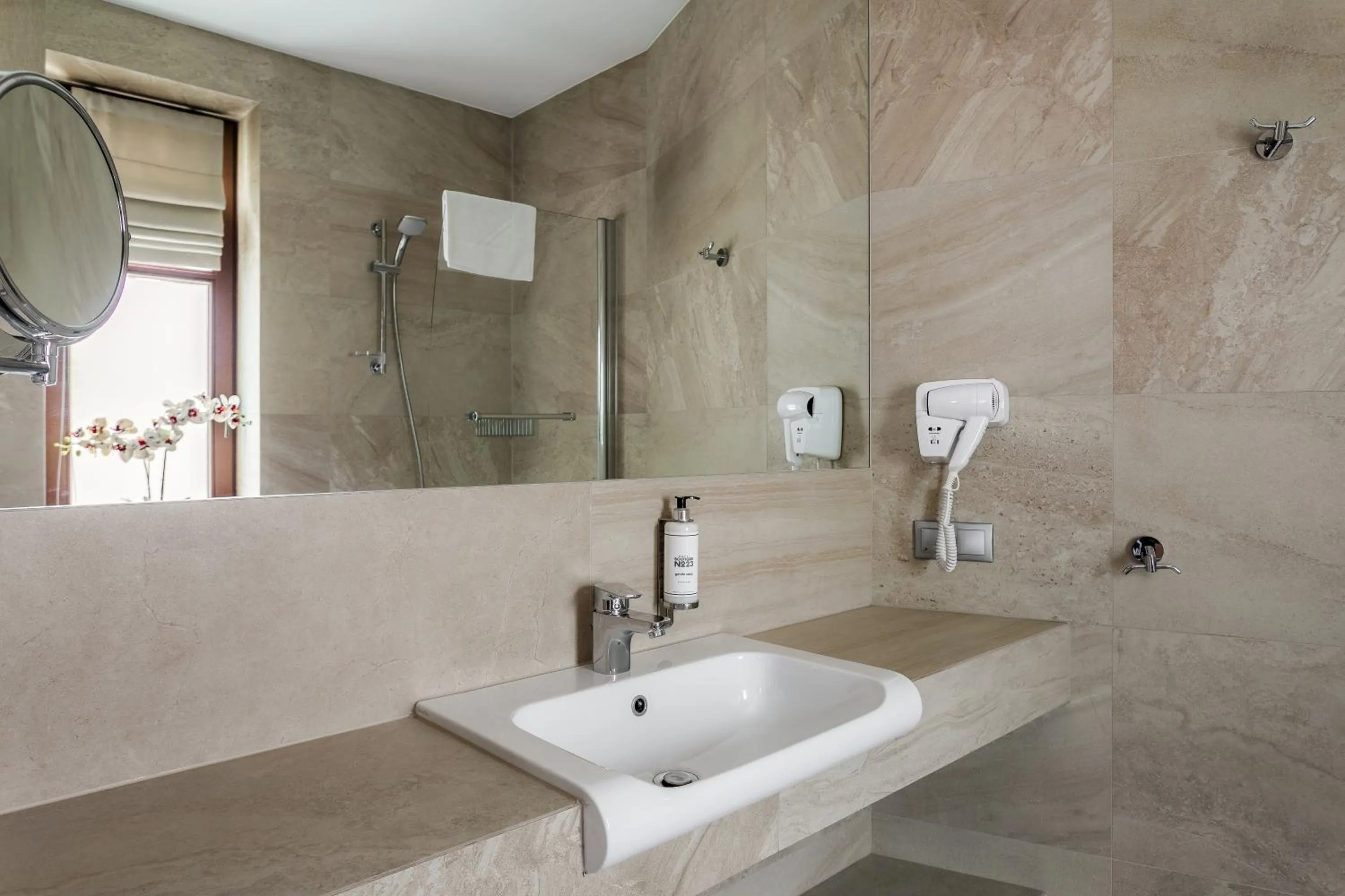 No.23 Premium Aparthotel