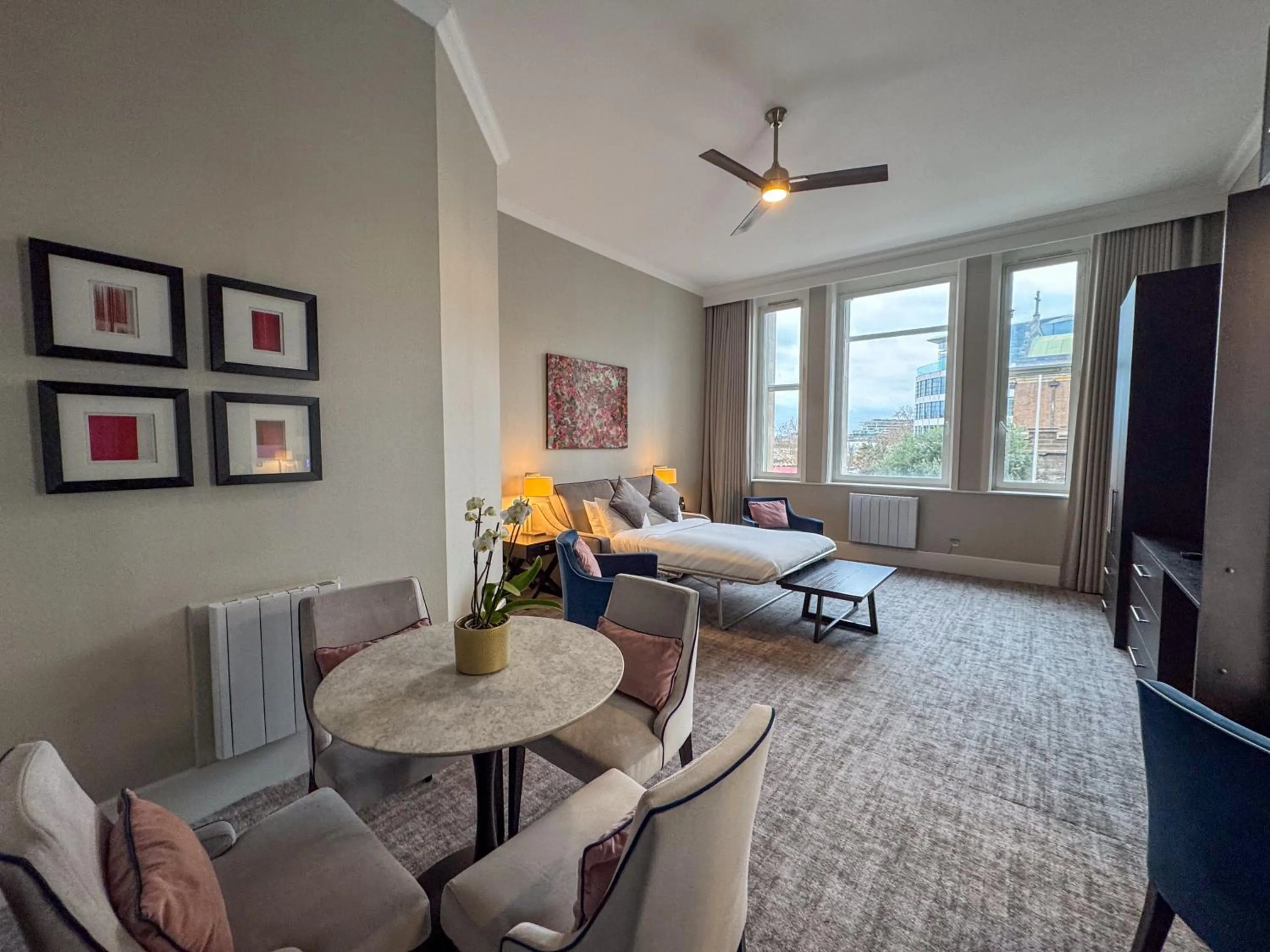 Living room in Tower Residences by Blue Orchid