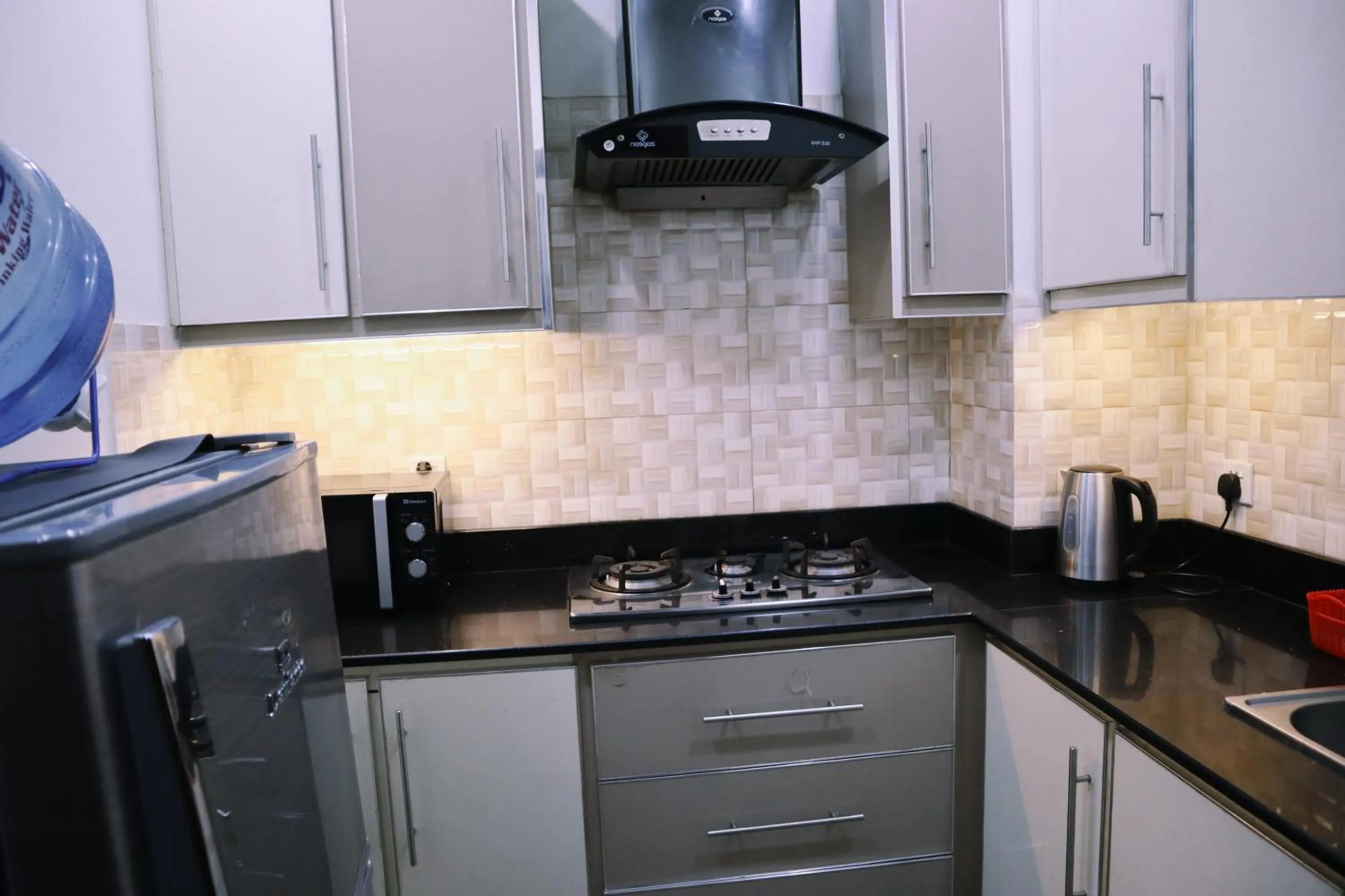 Coffee/tea facilities in Hayyat Luxury Hotel Suites