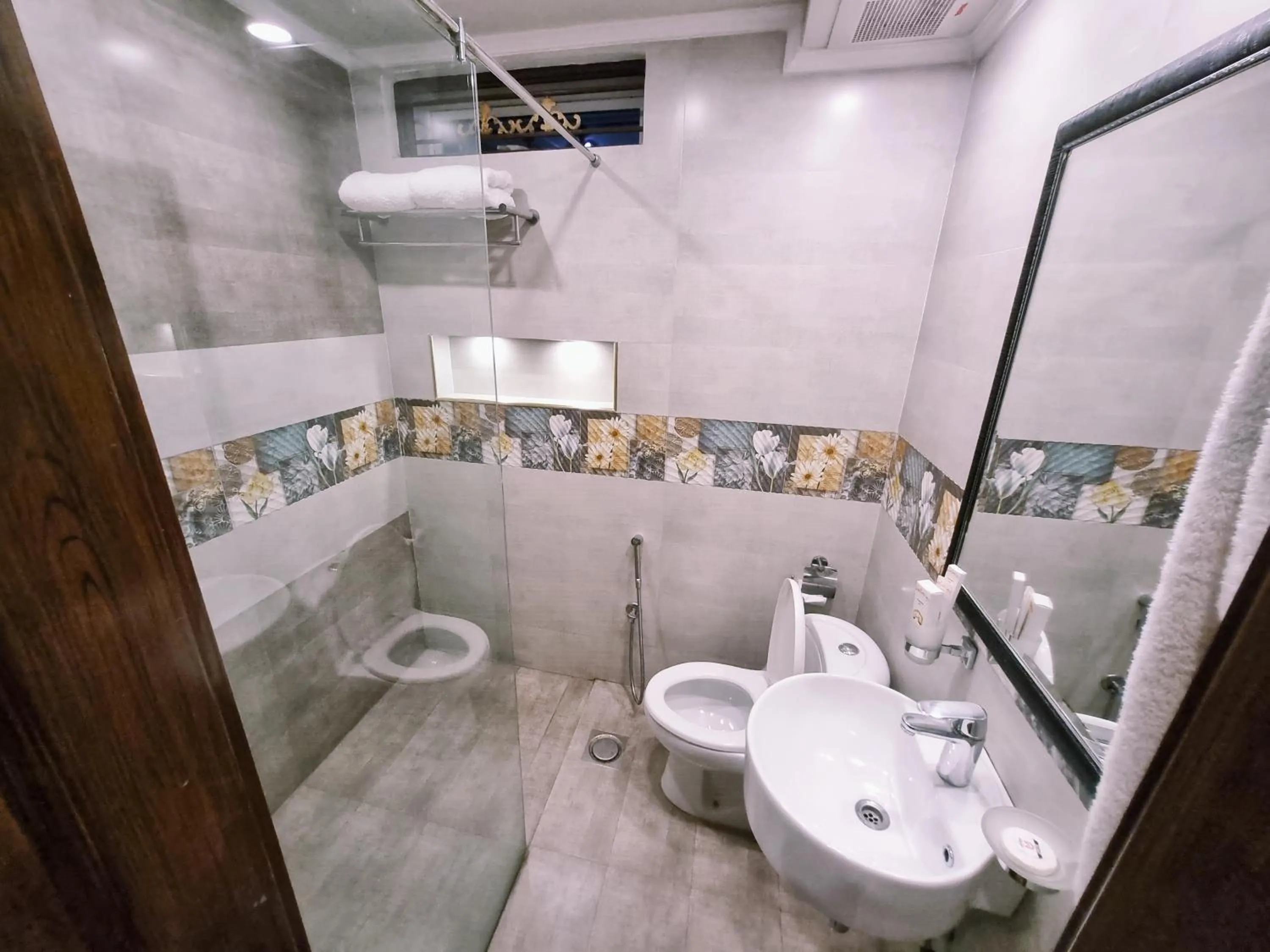 Hayyat Luxury Hotel Suites