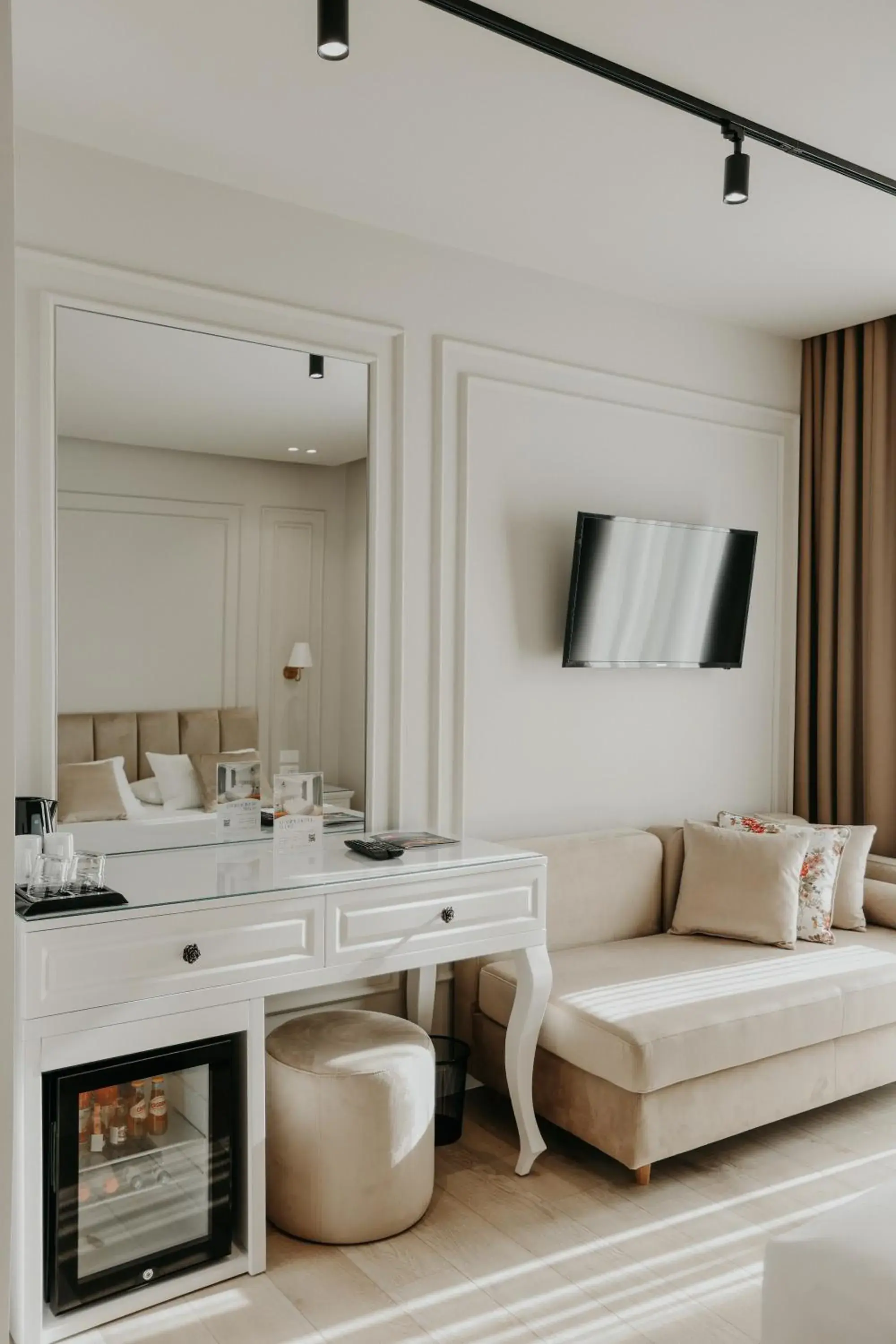 Deluxe Triple Room with Sea View in Seaside Hotel Deluxe Triple Room with Sea View in Seaside Hotel