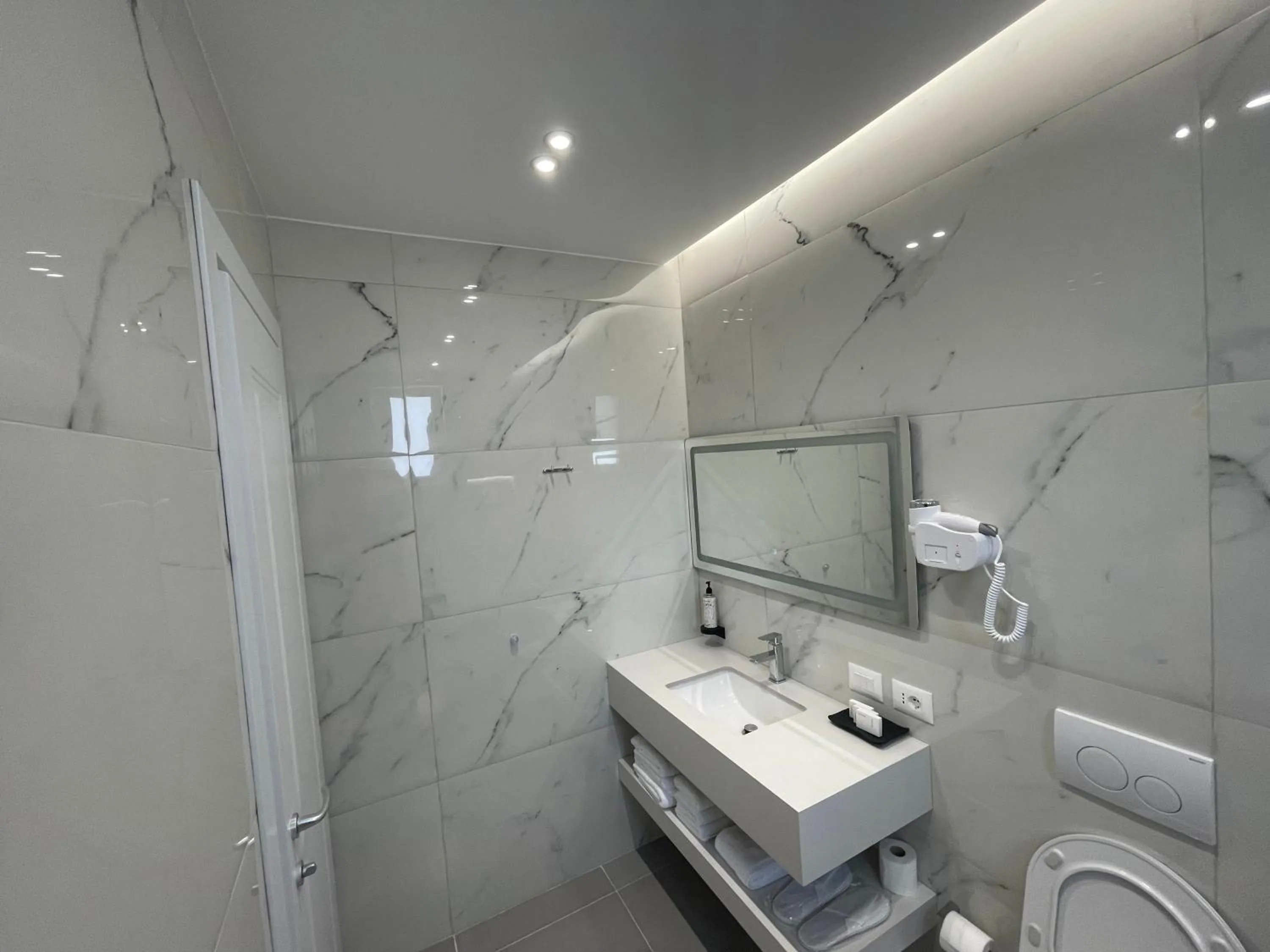 Toilet in Seaside Hotel