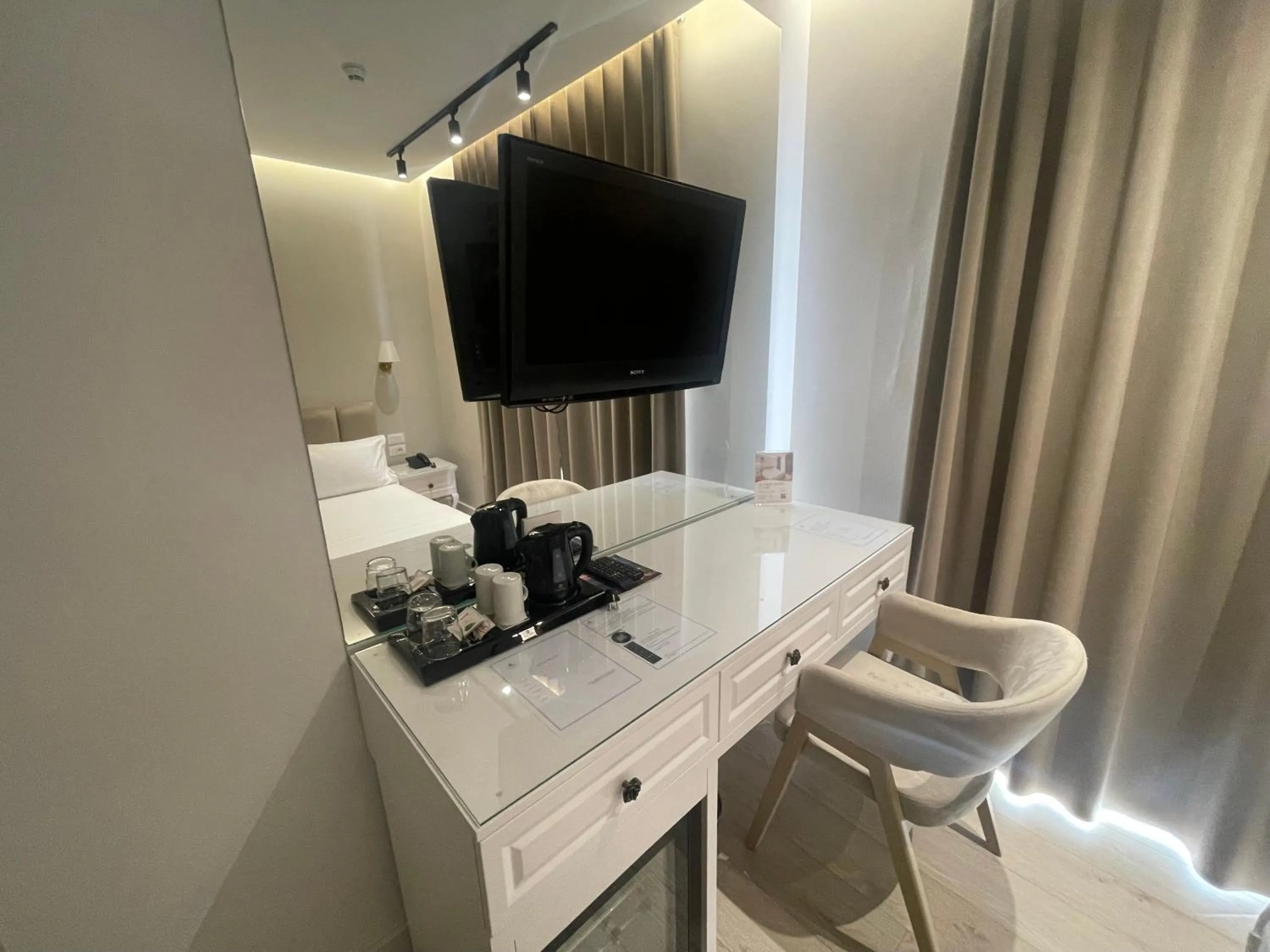 TV and multimedia in Seaside Hotel