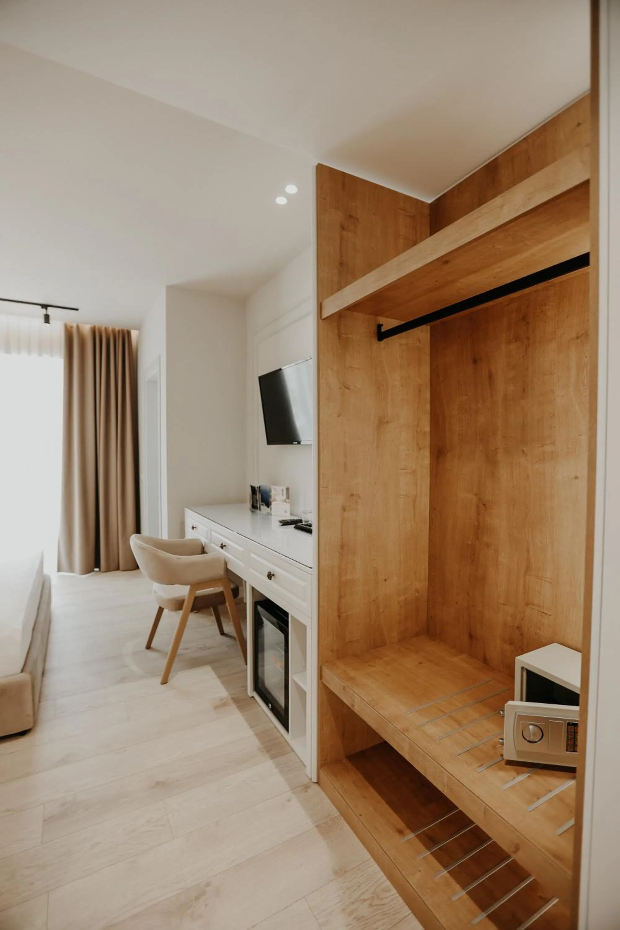 Photo of the whole room, Bed in Seaside Hotel