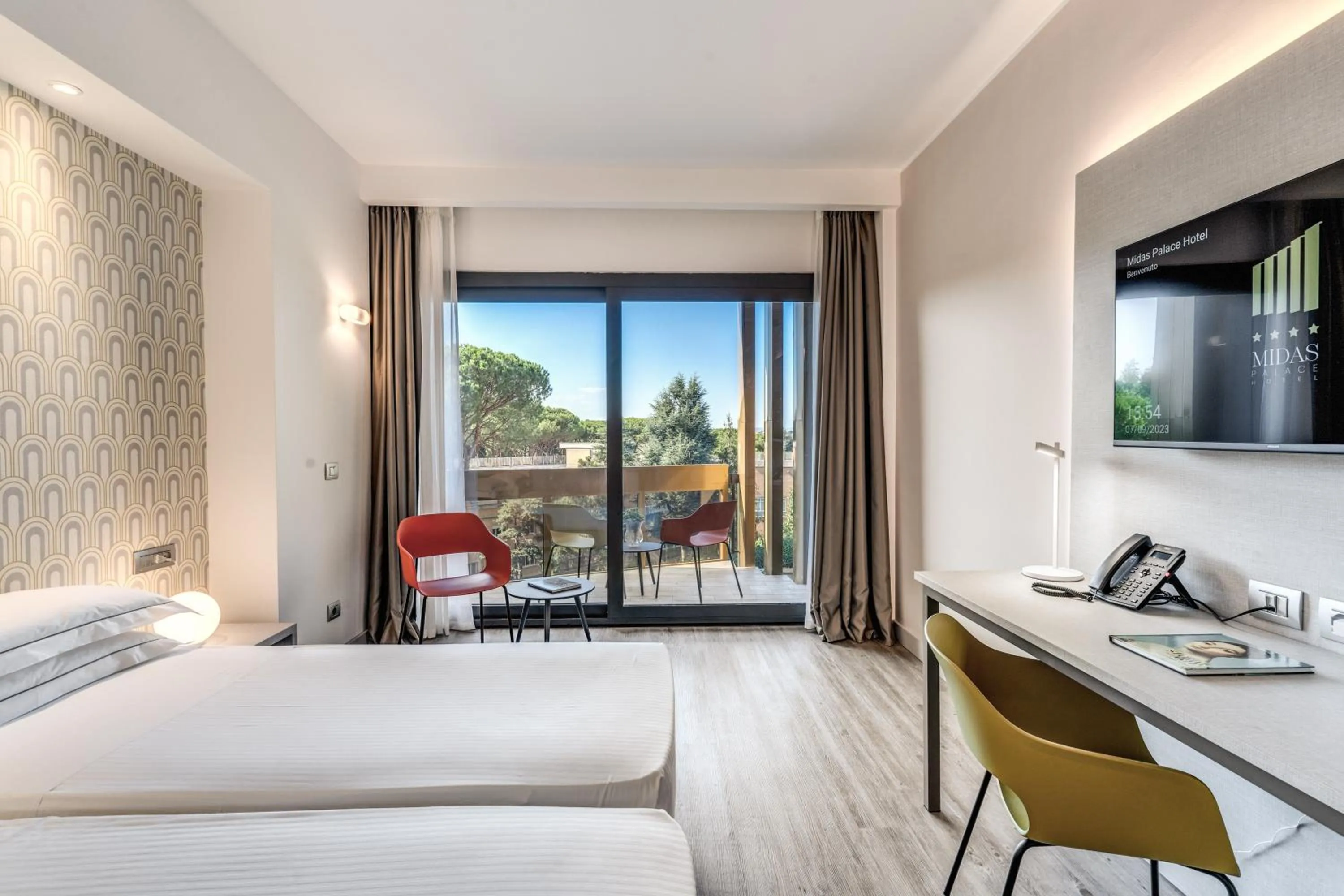 Bed in Hotel Midas Roma - A member of Barcelo Hotel Group