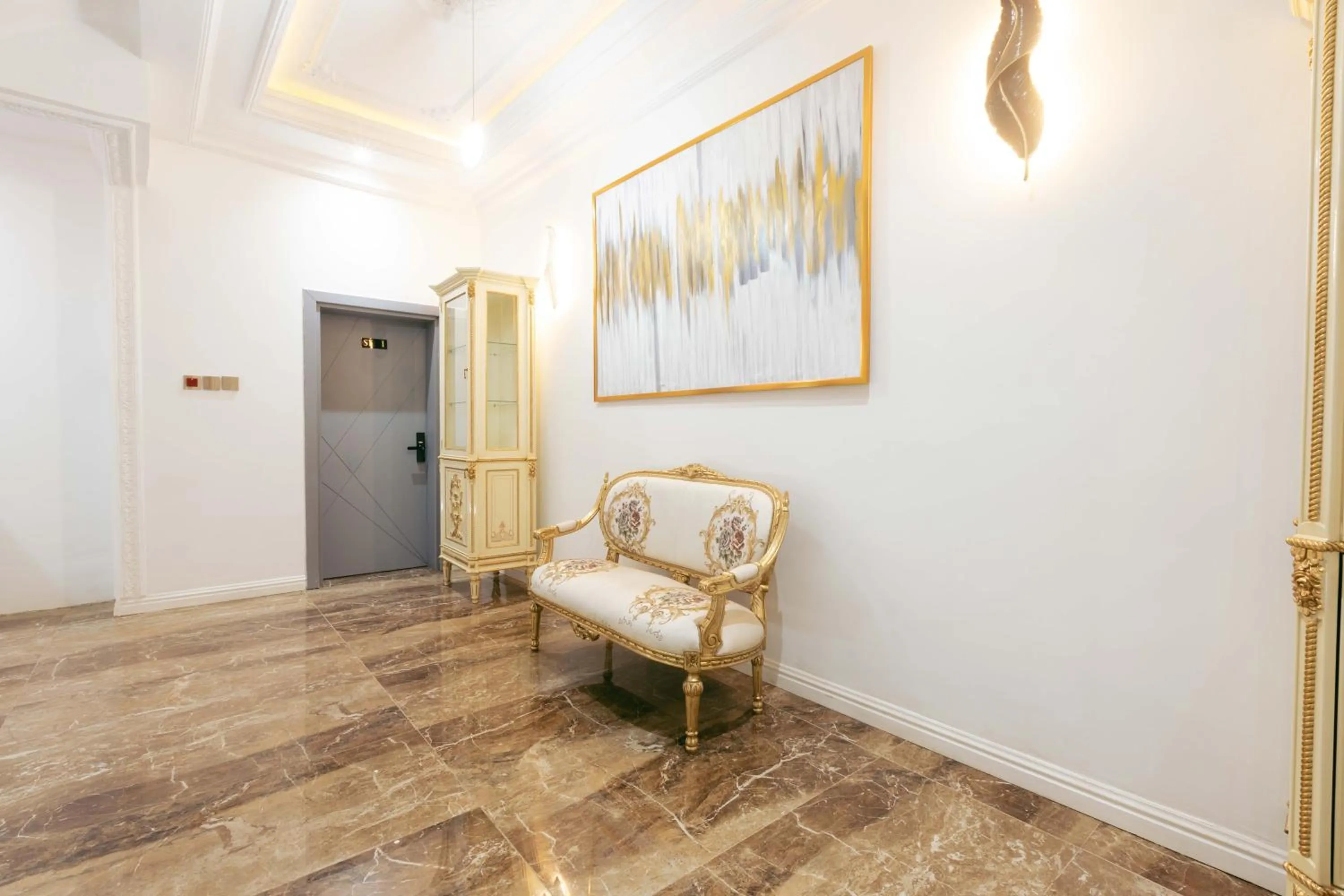 Seating area in Phoenix Luxury Apartments