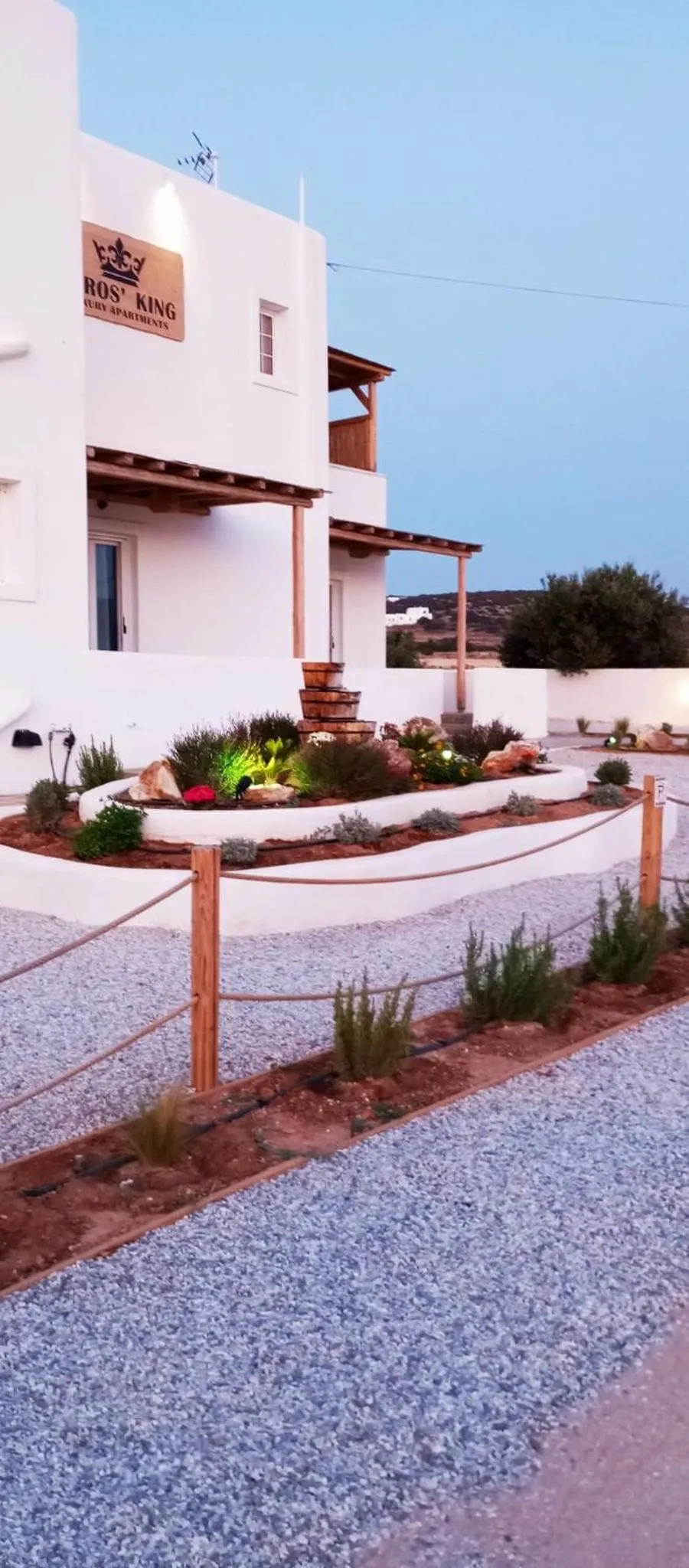 Property building in Paros King