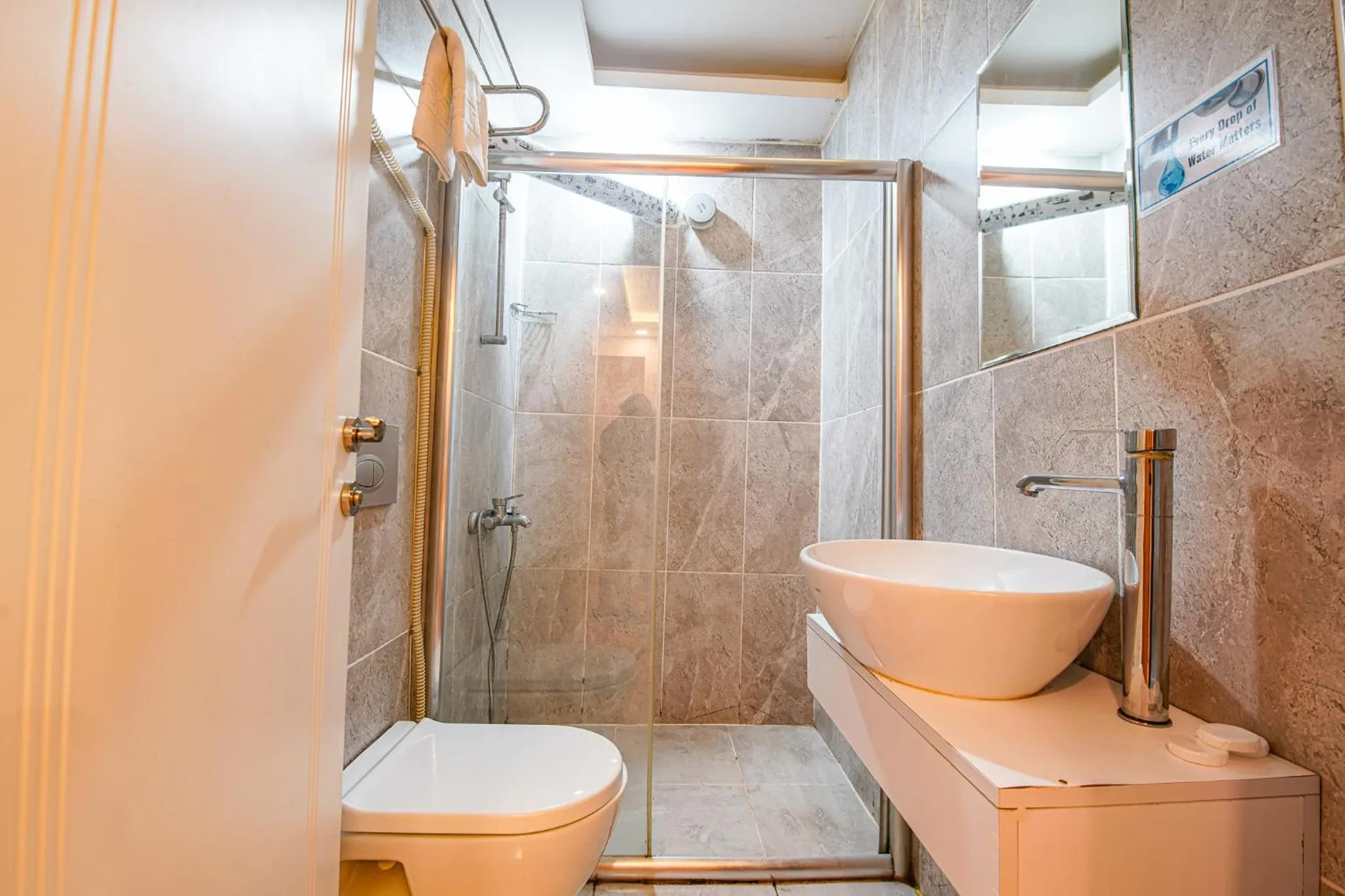 Shower in MITANI SUITES