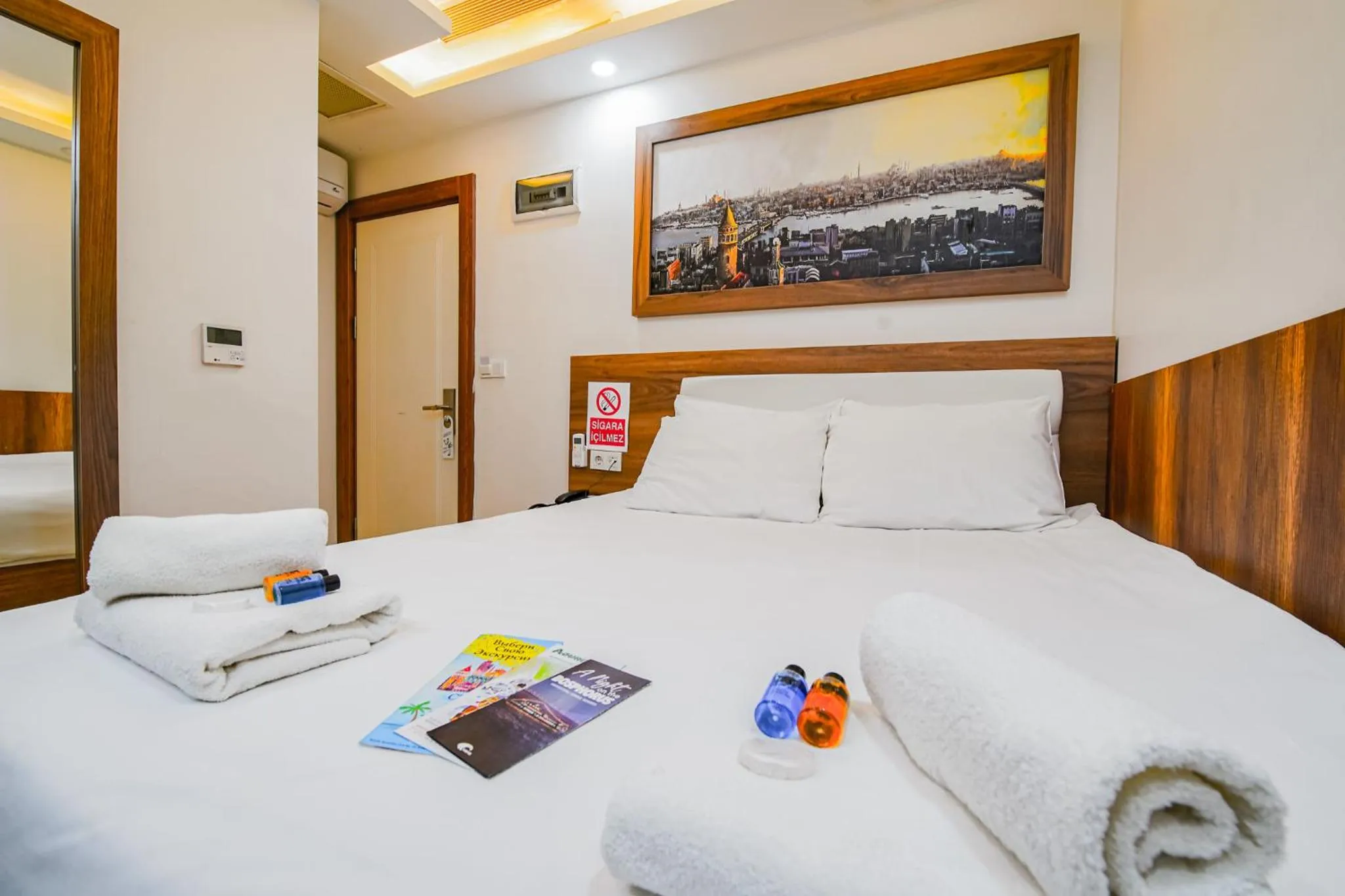 Bed in MITANI SUITES