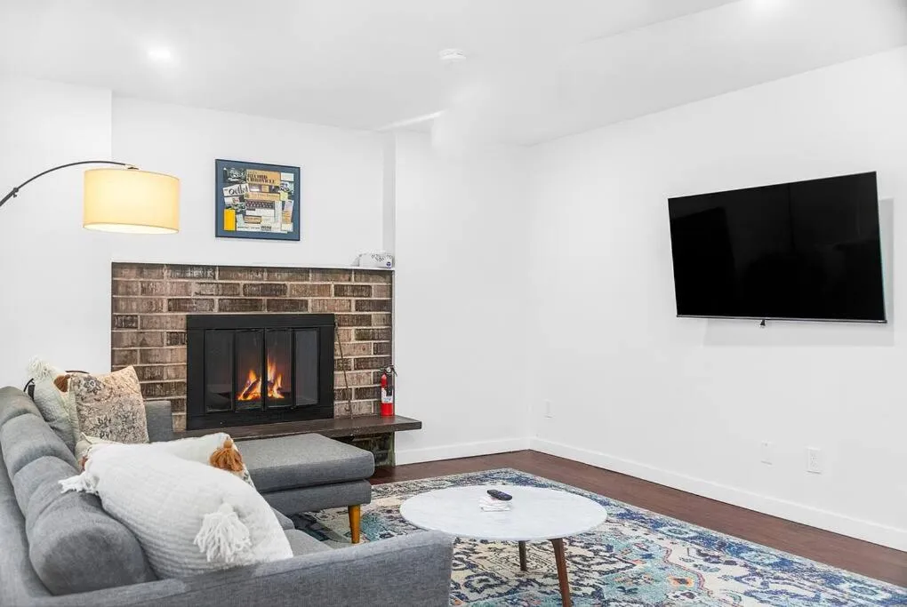 Seattle Cloud 2BR Prime Location