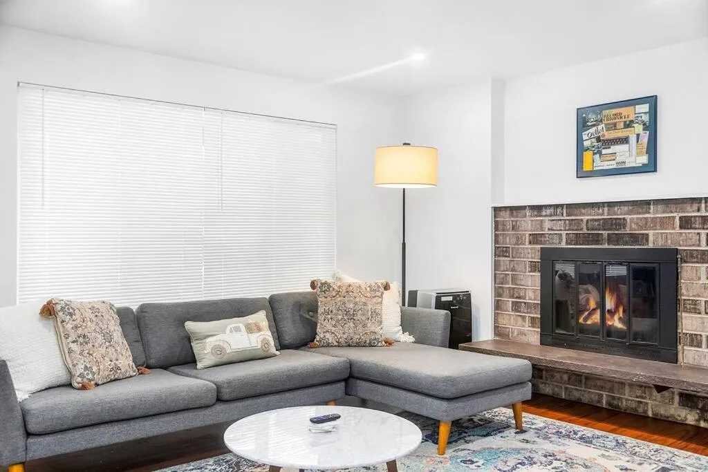 Seattle Cloud 2BR Prime Location